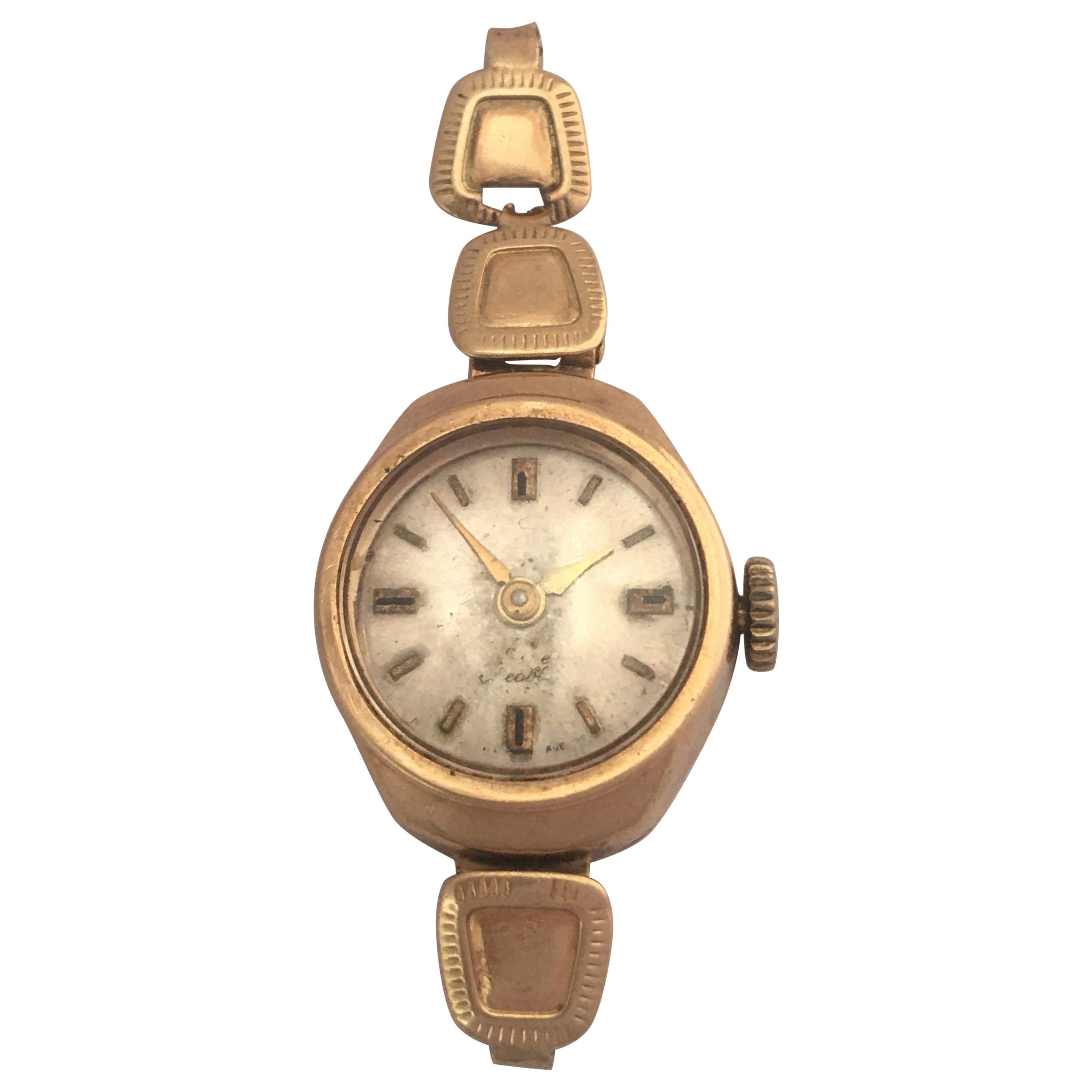 Vintage Small 1960s 9 Karat Gold Mechanical Ladies Watch For Sale
