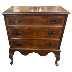 Vintage Petite Commode Géorgienne 3 Tiroirs avec Brasses Style Chippendale