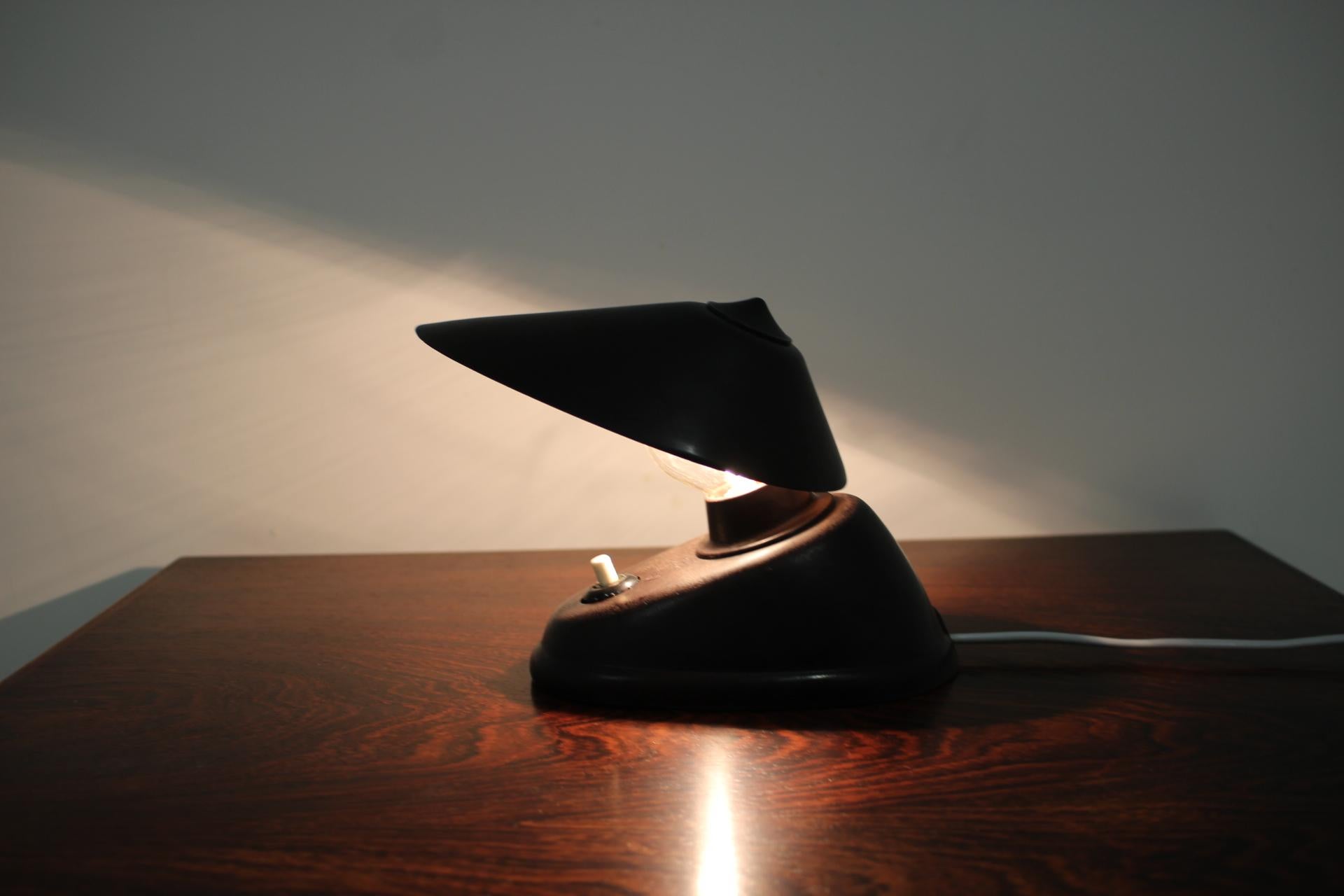 Vintage Small Bakelite Table Lamp, 1960s 1