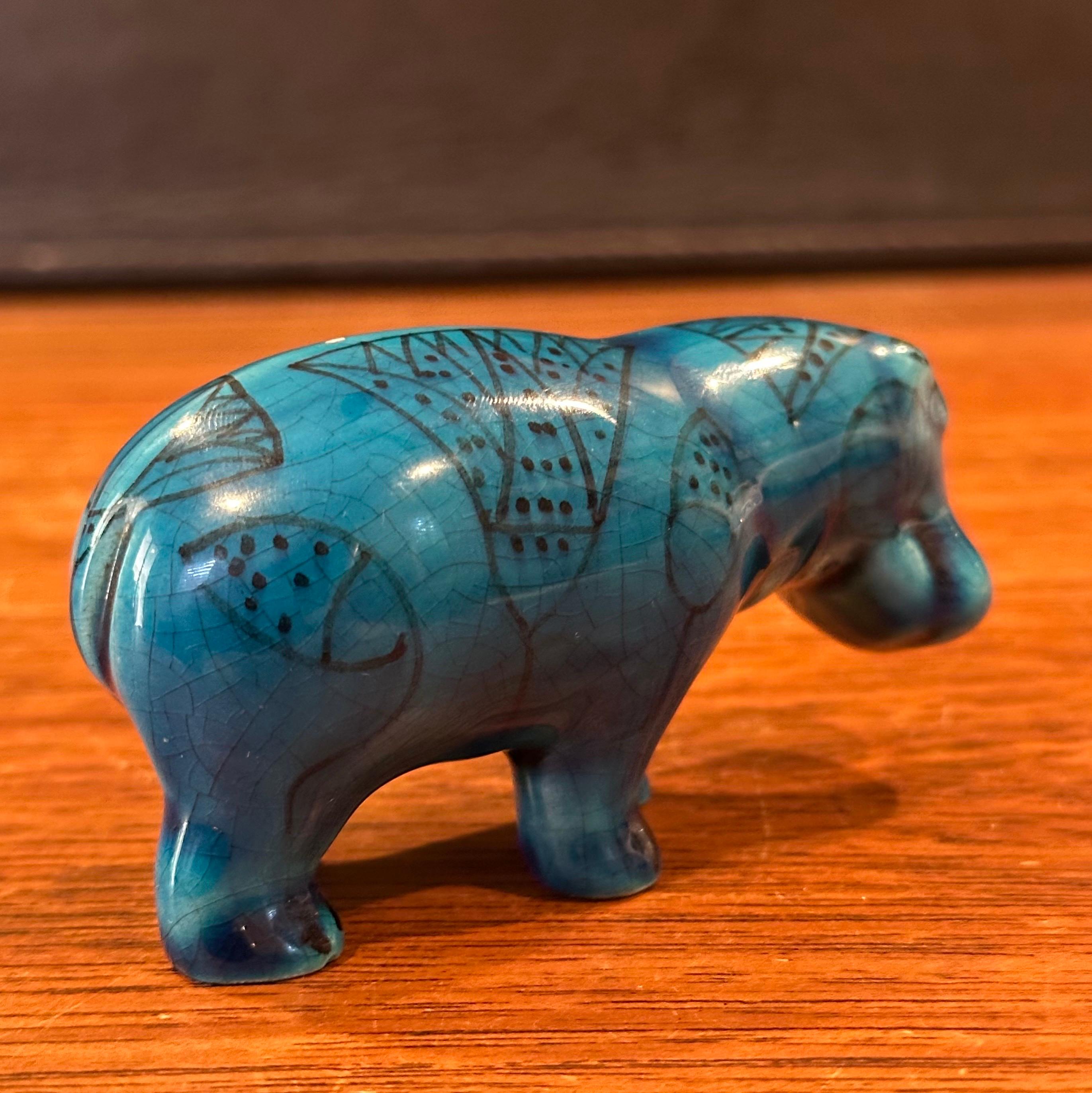 Scultura vintage di piccole dimensioni in ceramica blu 