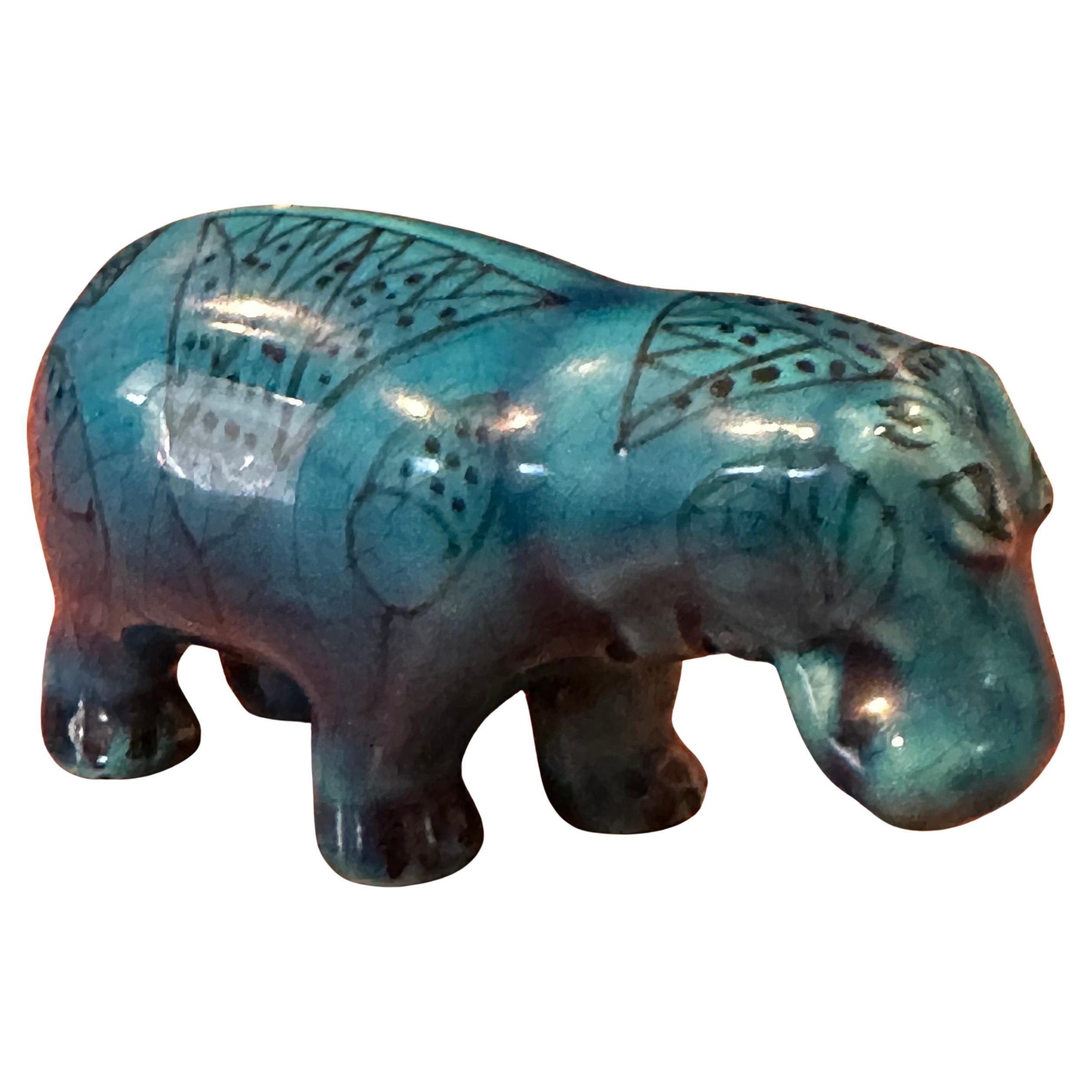 Scultura vintage di piccole dimensioni in ceramica blu 