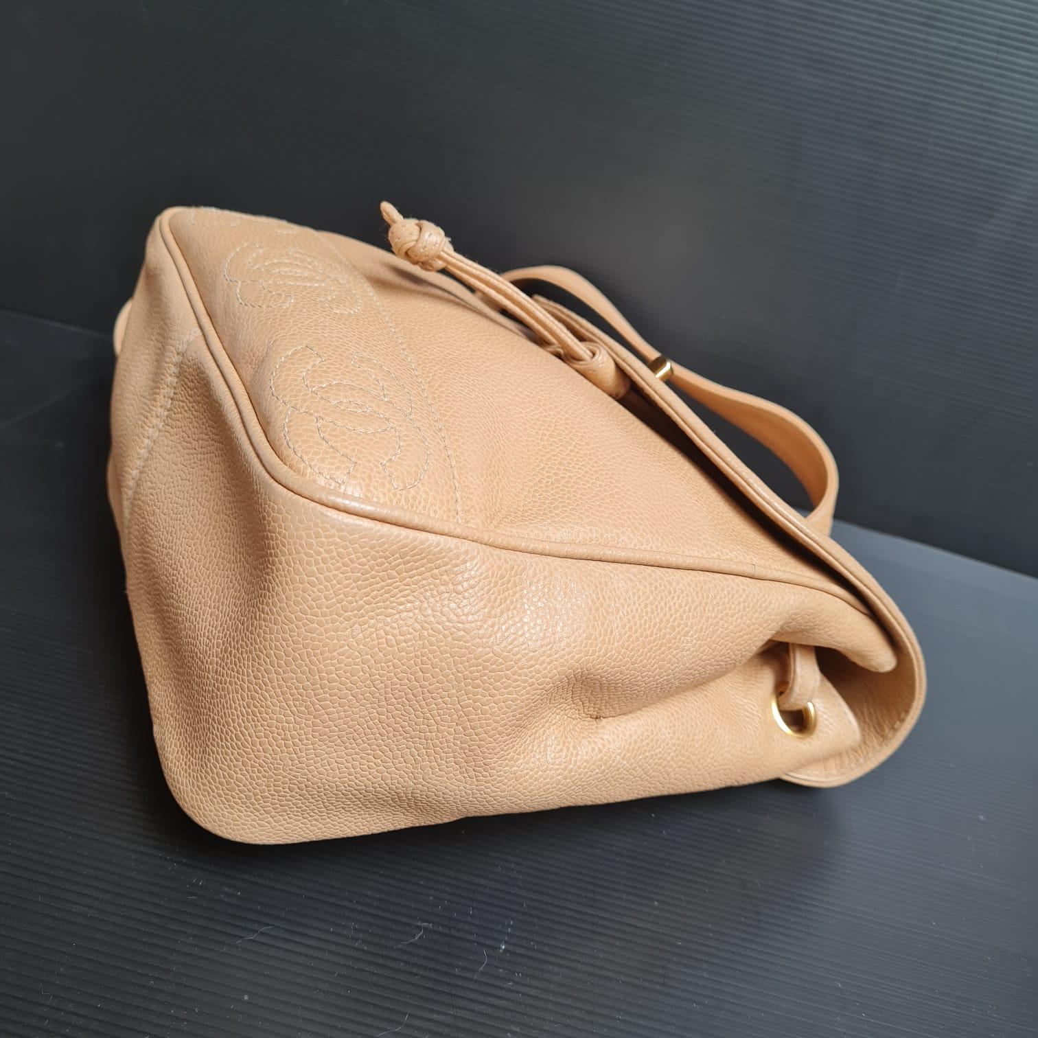 Rare vintage caviar backpack in beige. Small Size. Perfect for everyday or light travelling. 

Inclusion: Dust Bag

Serial Number: #3901032
