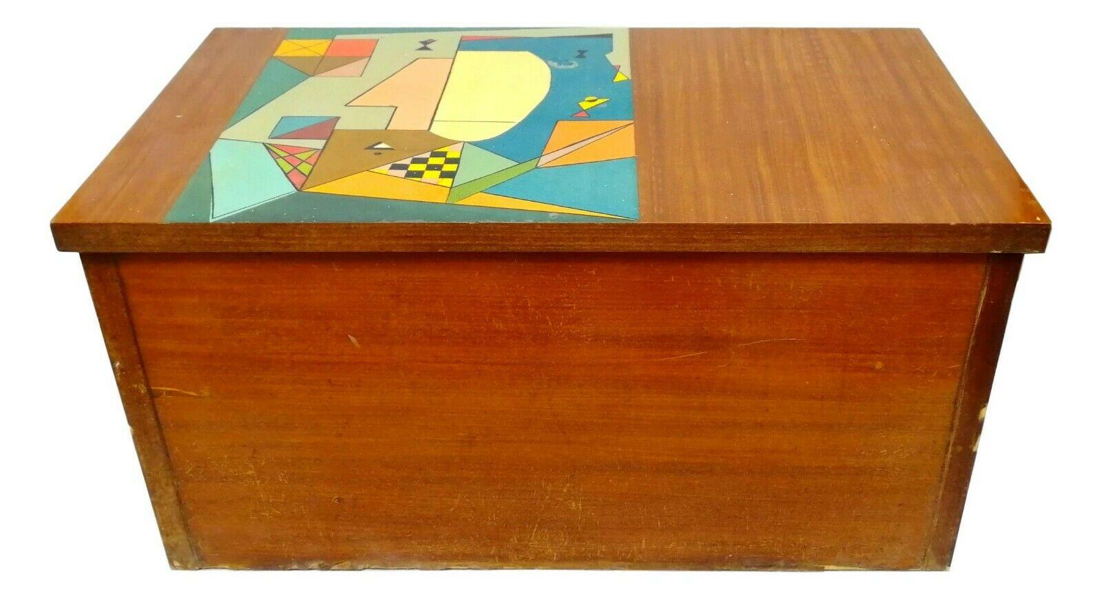 Vintage Small Chest in Wood with Futuristic Drawing, 1960s 2