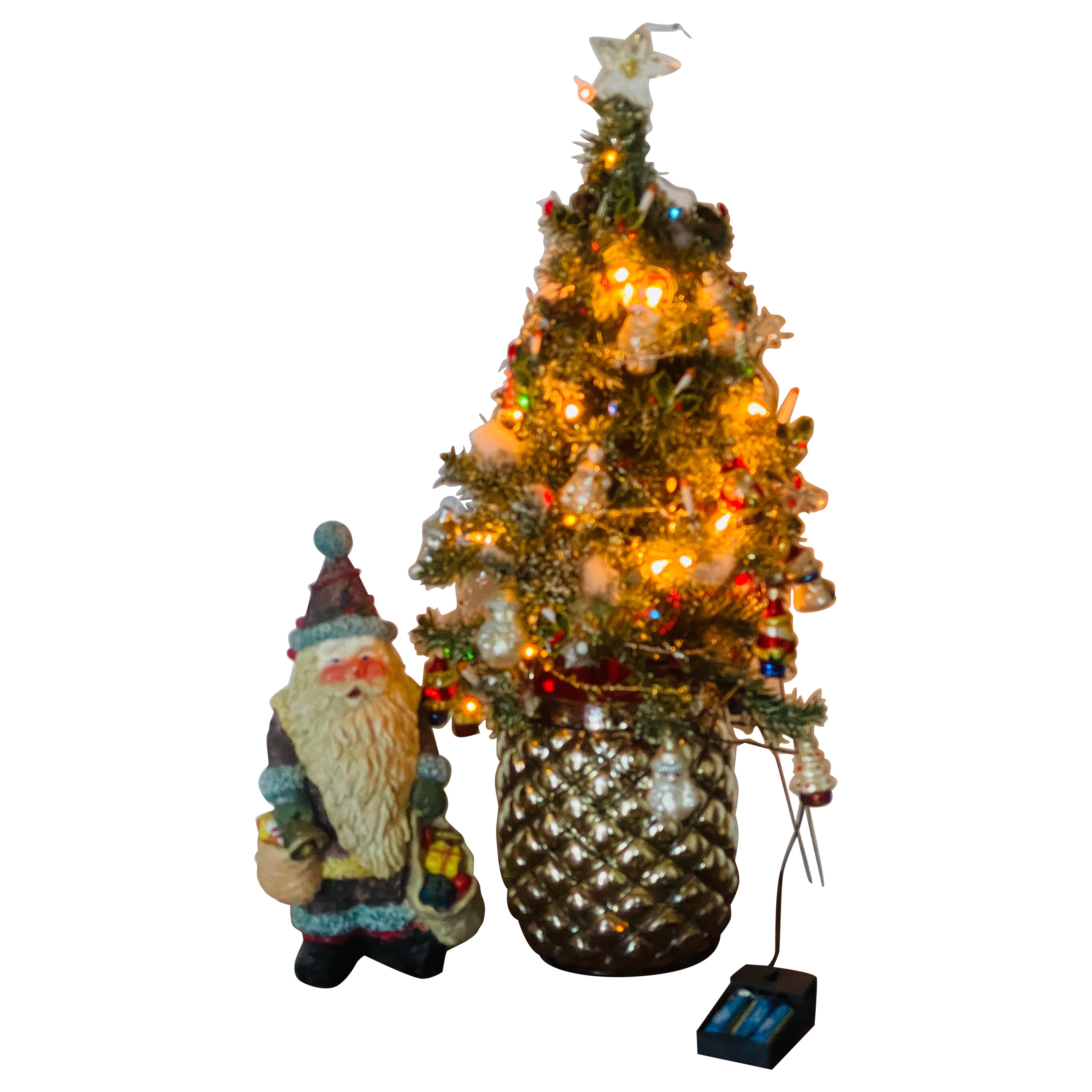 Piccolo albero di Natale vintage con ornamenti in vetro di Mercurio e ciotola