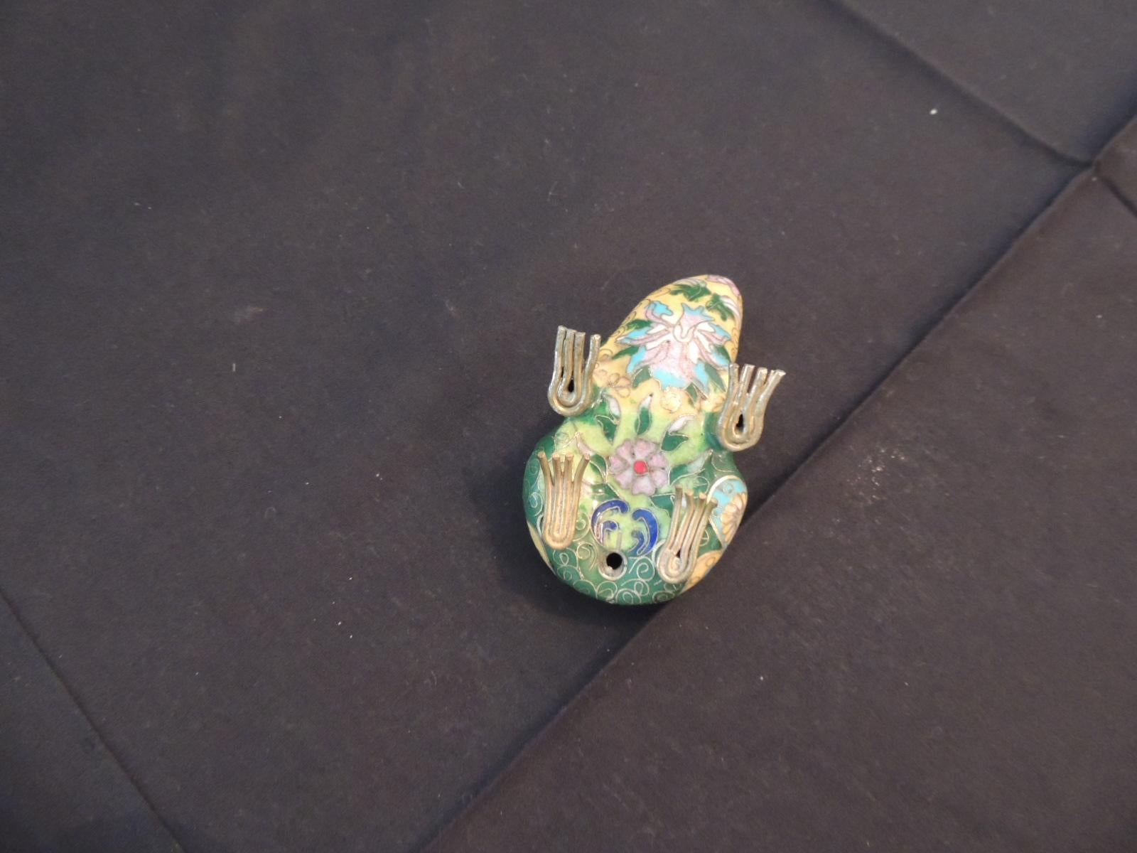 Vintage Small Cloisonne Hand Painted Frog In Good Condition In Oakland Park, FL