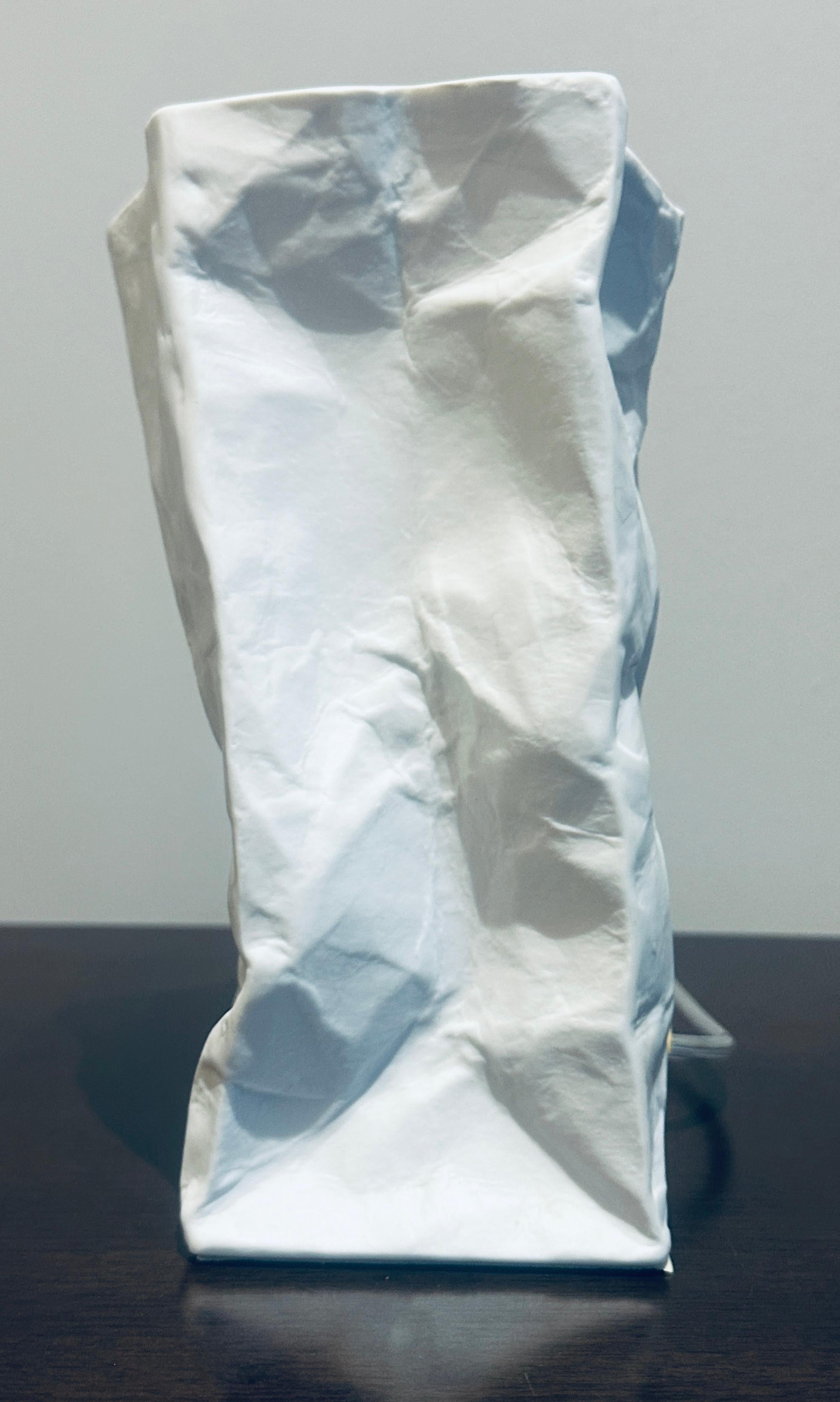 Vintage Small French White Bisque Ceramic Crumpled Bag Lampada da tavolo attr Sompex in vendita 7