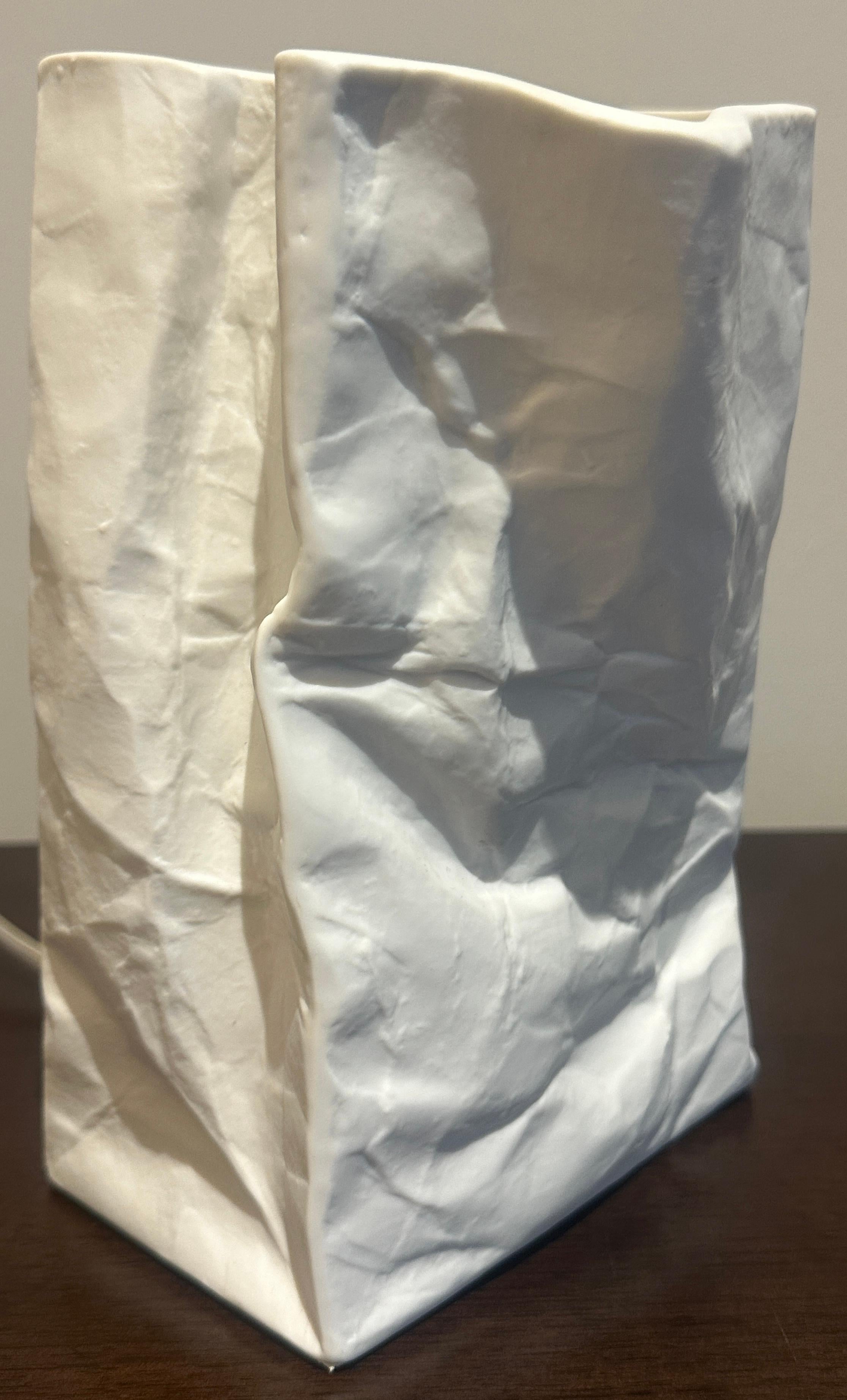 Vintage Small French White Bisque Ceramic Crumpled Bag Lampada da tavolo attr Sompex in vendita 10