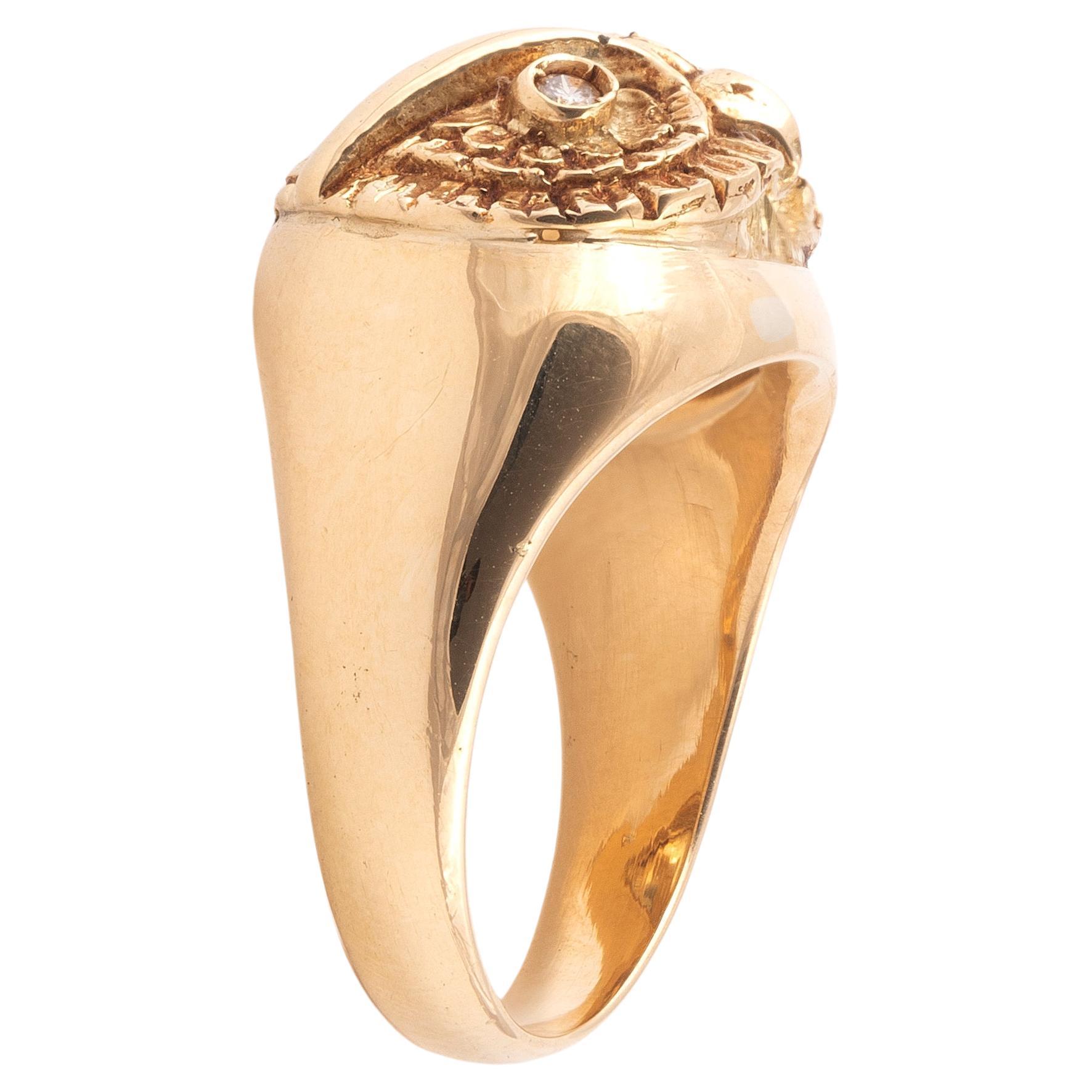 Retro Vintage Small Gold and Diamond Owl Ring For Sale