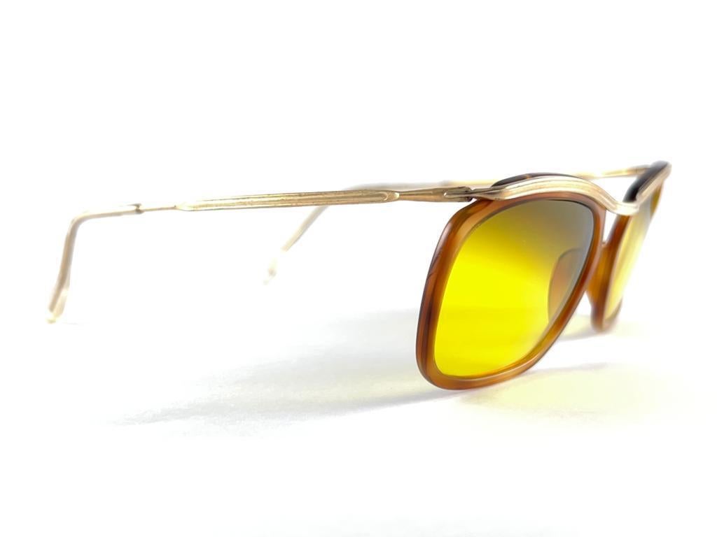 Vintage Small Gold & Tortoise Frame Anti Phares Lynx Lenses 1960'S  Sunglasses For Sale 1