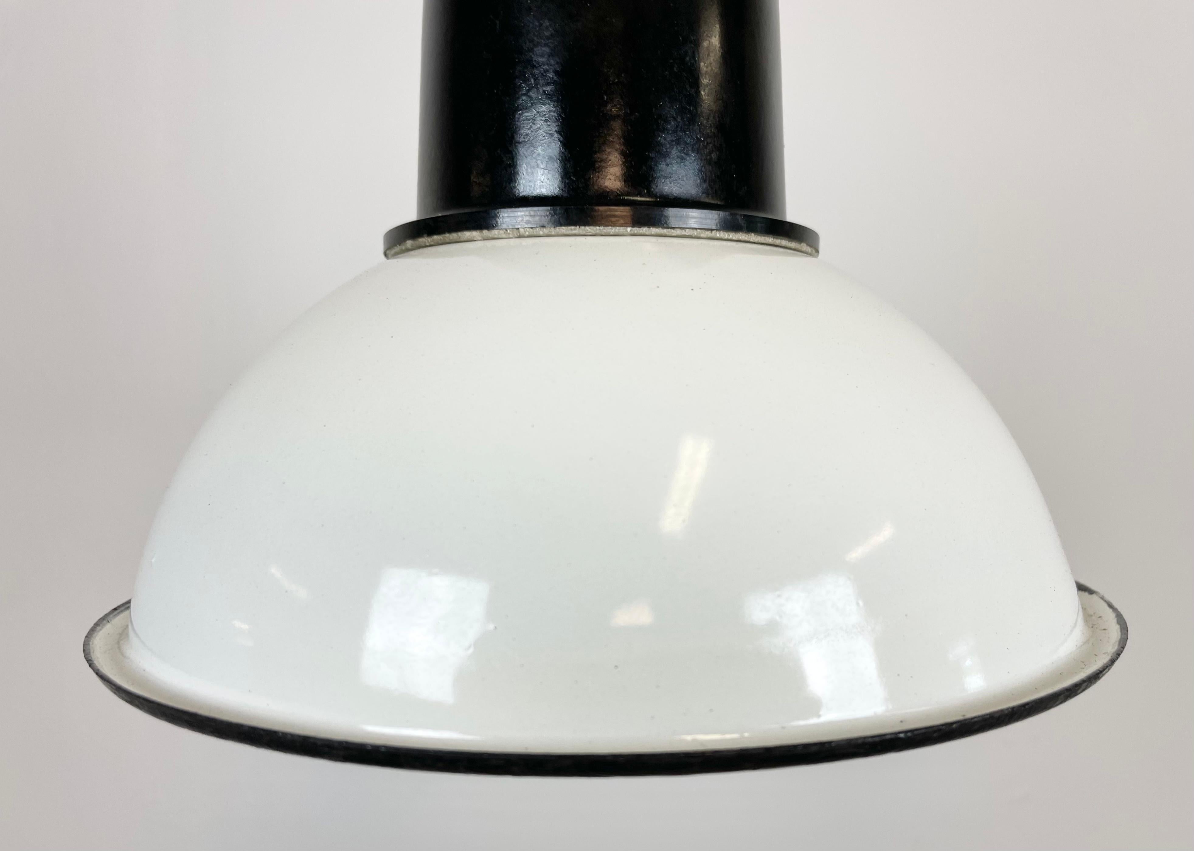 Vintage Small Industrial Soviet White Enamel Pendant Light, 1960s In Good Condition For Sale In Kojetice, CZ