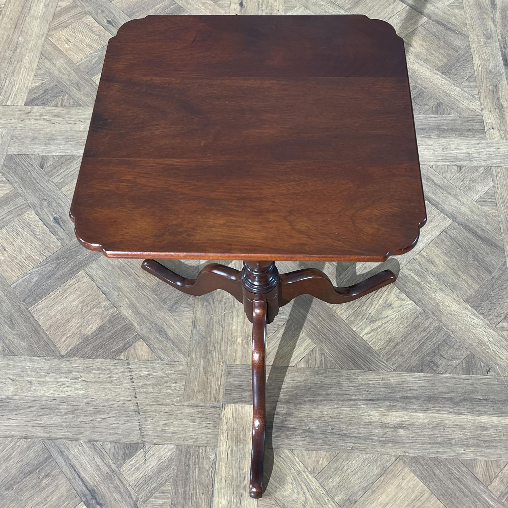 North American Vintage Small Mahogany Table For Sale
