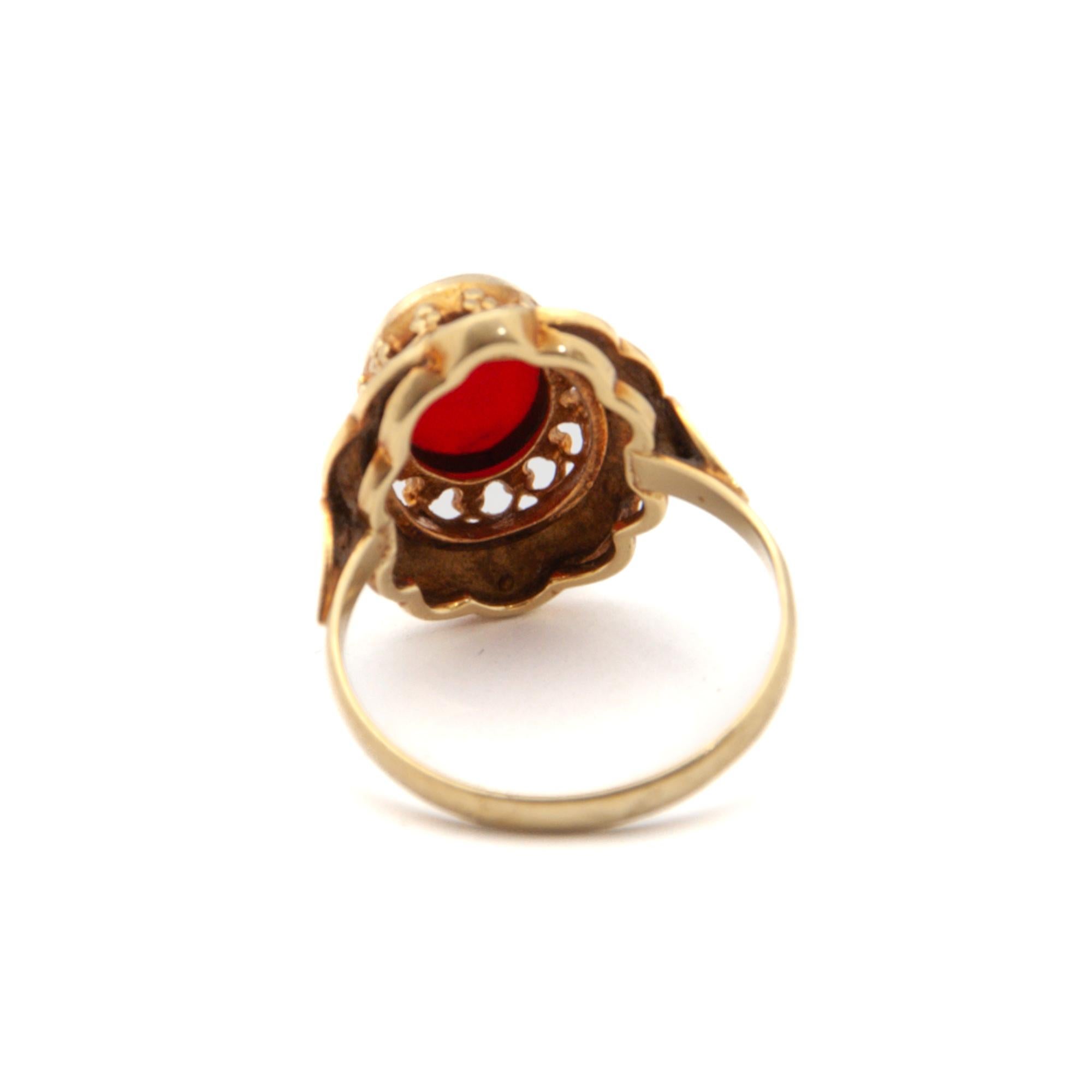 Cabochon Vintage Small Natural Red Coral and 14K Gold Ring For Sale