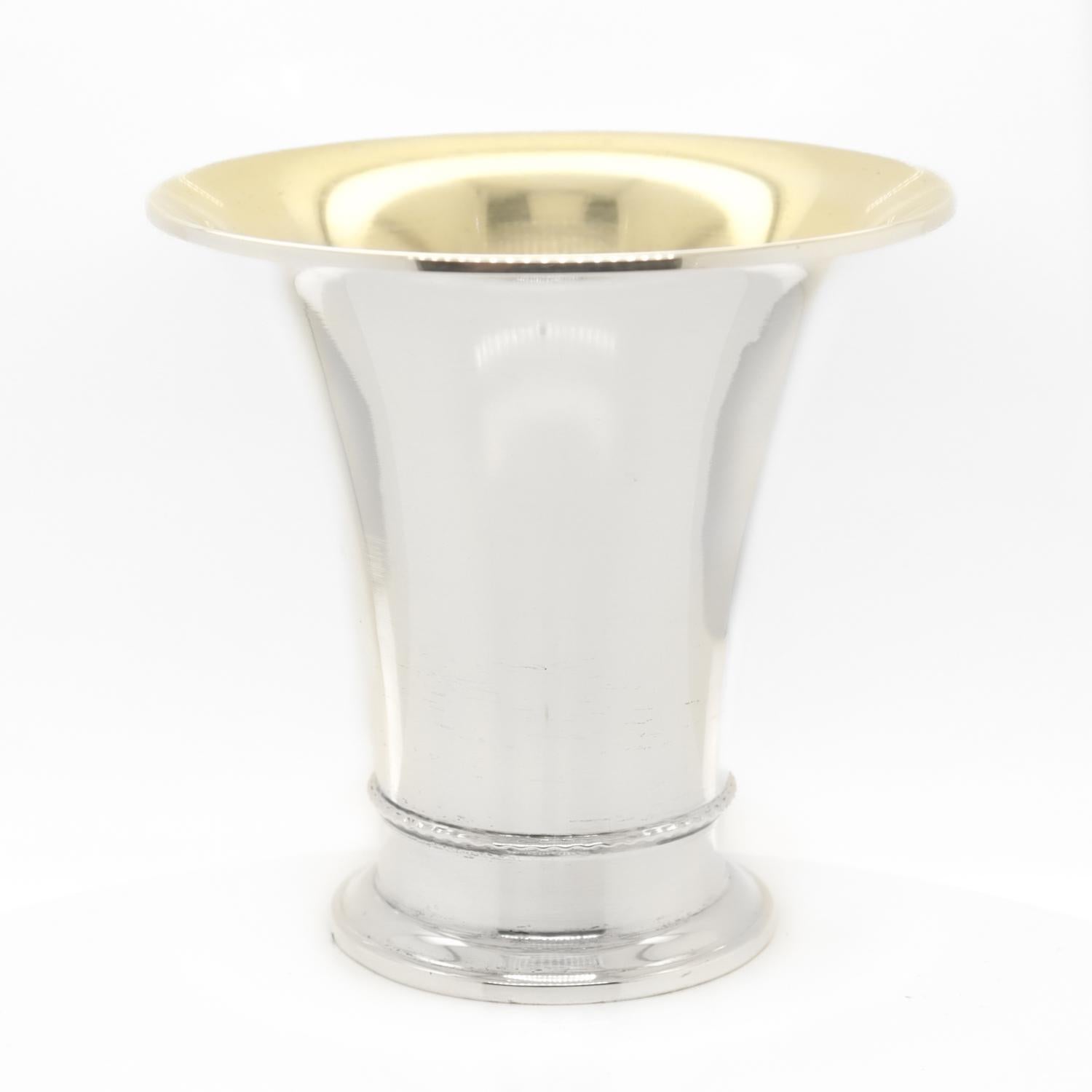 Schwedische Vintage-Biervase aus Silber in kleinem Maßstab aus der Mitte des Jahrhunderts, 1949 (Moderne der Mitte des Jahrhunderts) im Angebot