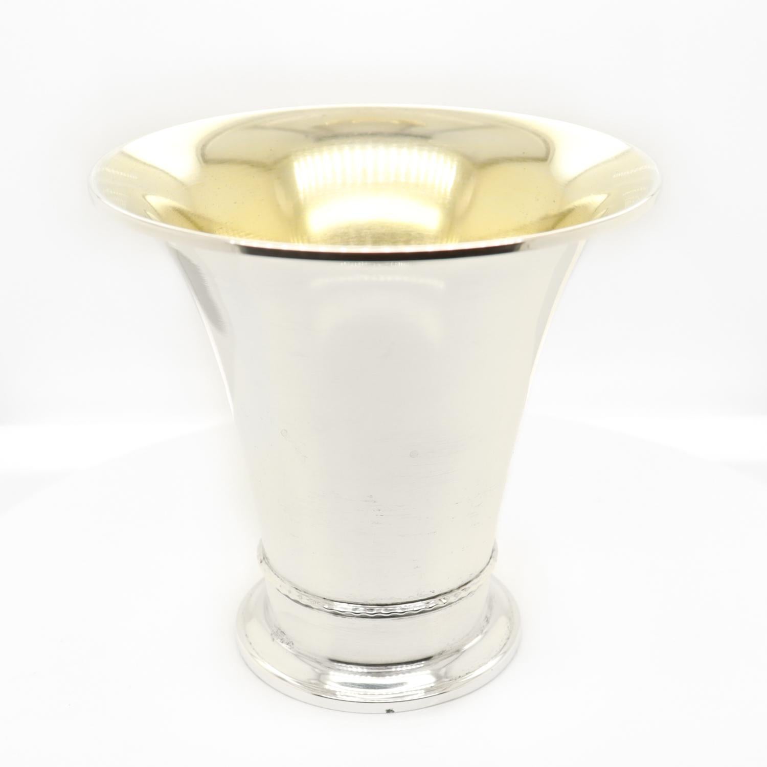 Schwedische Vintage-Biervase aus Silber in kleinem Maßstab aus der Mitte des Jahrhunderts, 1949 (Mitte des 20. Jahrhunderts) im Angebot