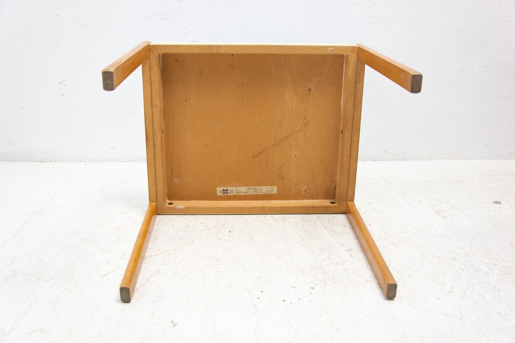 Vintage Small Side Table by Ton, 1970´S, Czechoslovakia For Sale 2