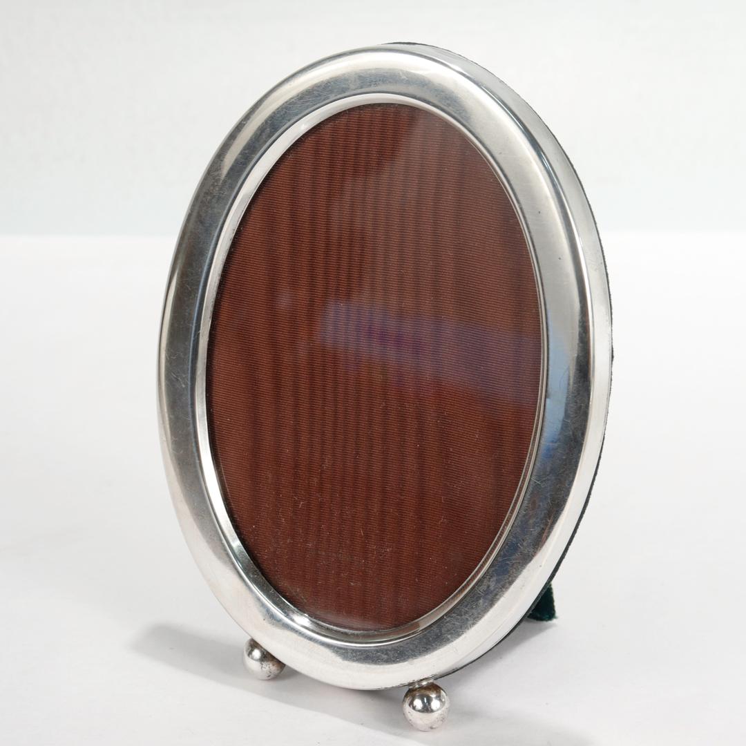 Moderne Vieille photo/cadre photo ovale en argent sterling de petite taille Gorham 2 en vente