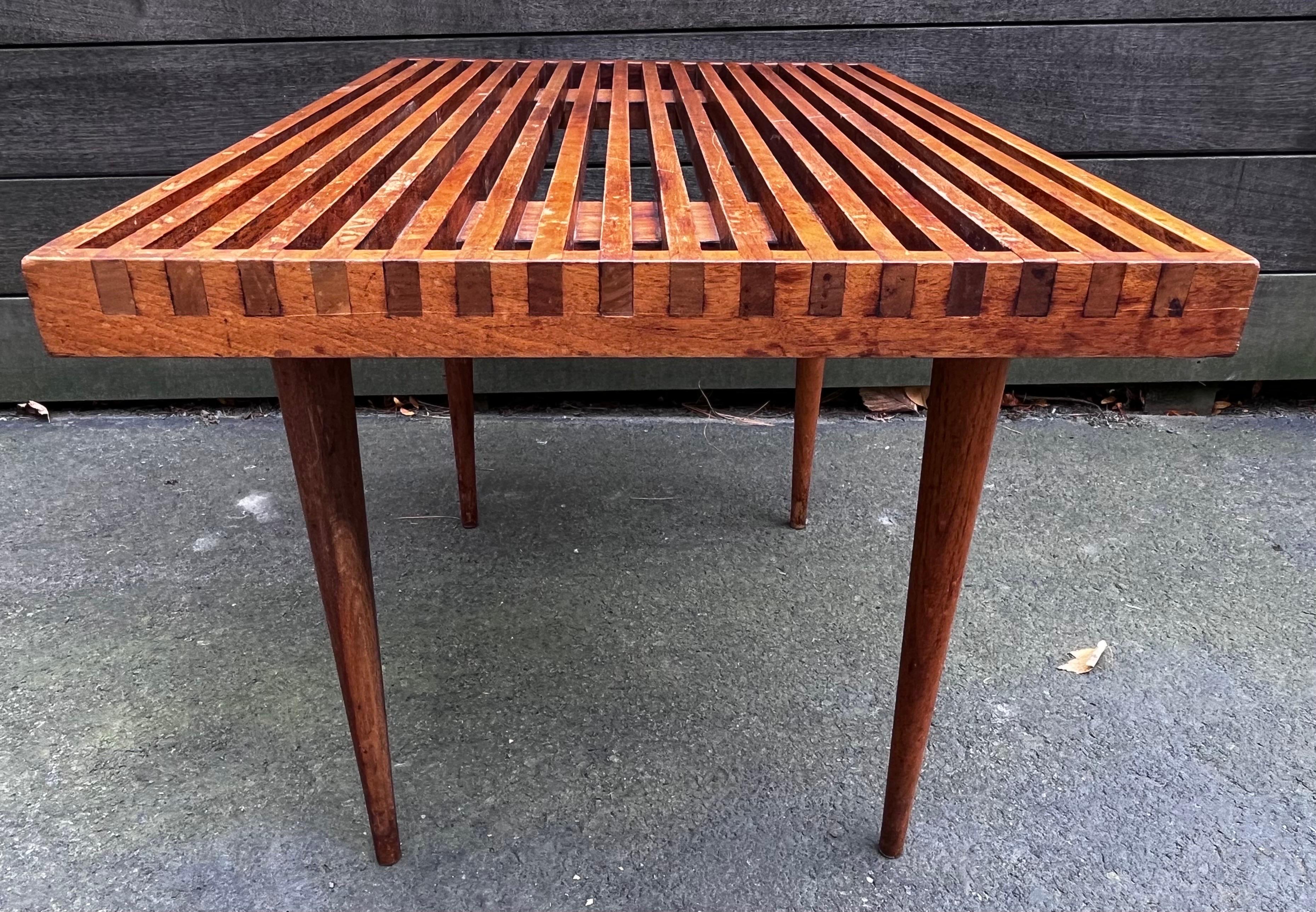 Mid-20th Century Vintage Small Slatted Bench on Tapered Legs by Mel Smilow