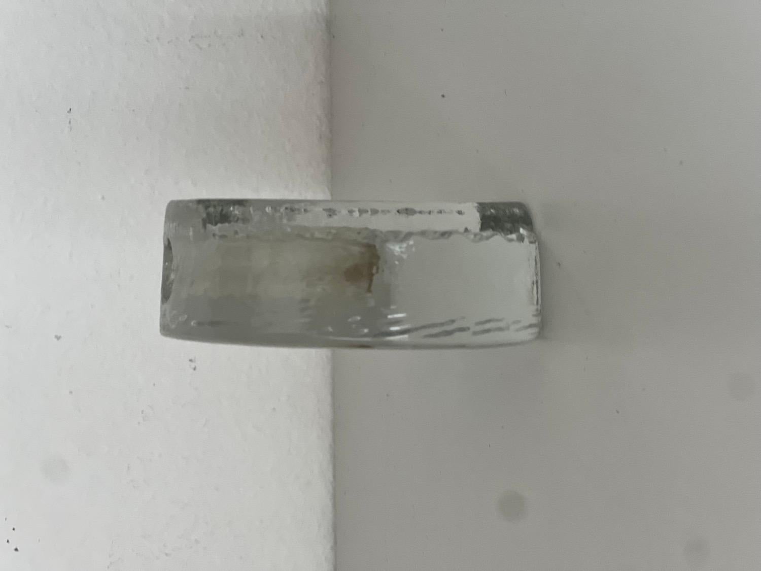 Allemand Porte-fleurs sculptural en verre transparent, très décoratif et inhabituel en vente