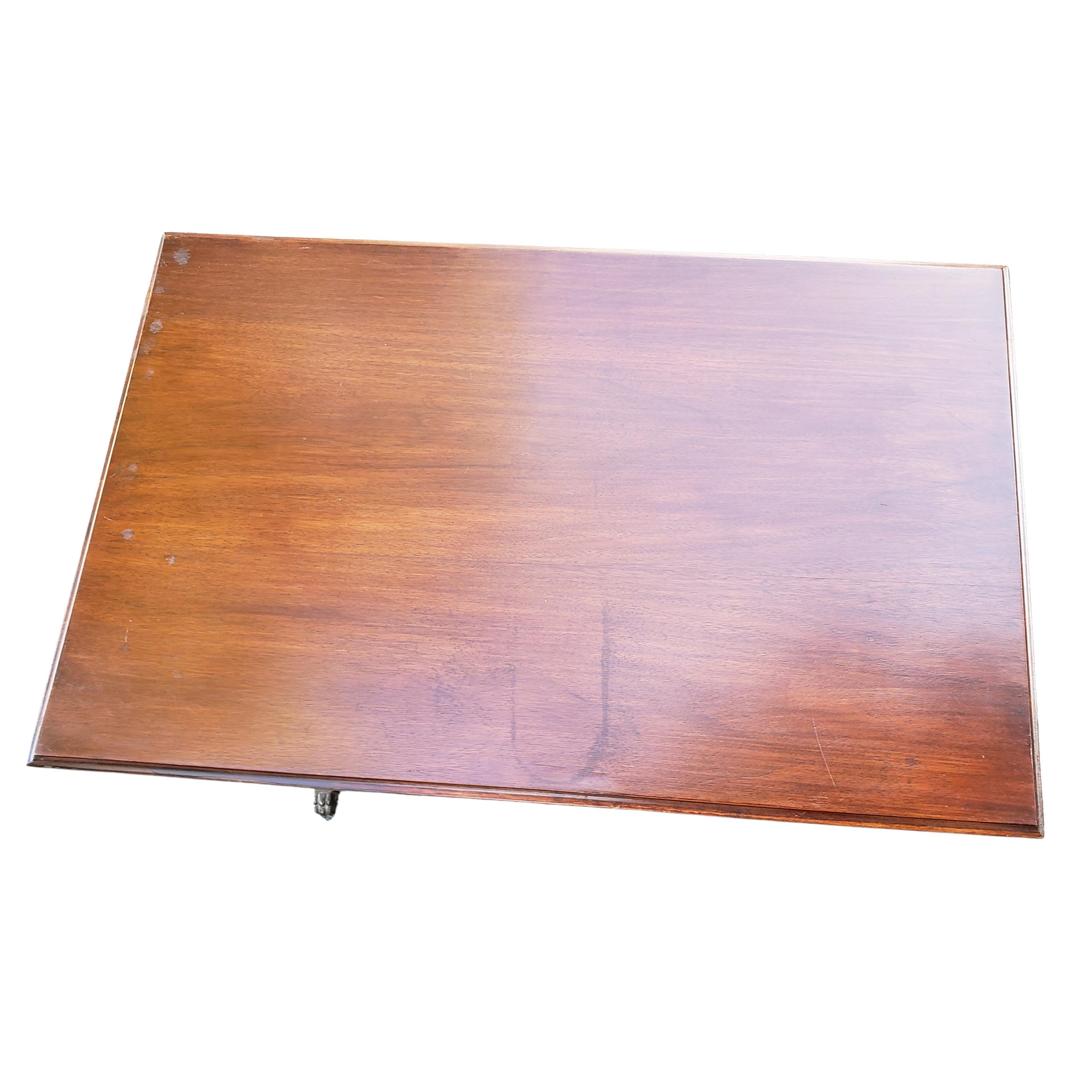Vintage Small Space American Mahogany Tea / Coffee Table, circa 1930s For Sale 2