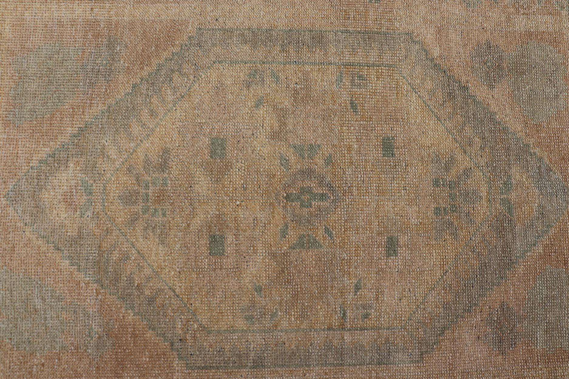 Vintage Small Turkish Oushak Rug with Medallion Design In Good Condition For Sale In Atlanta, GA
