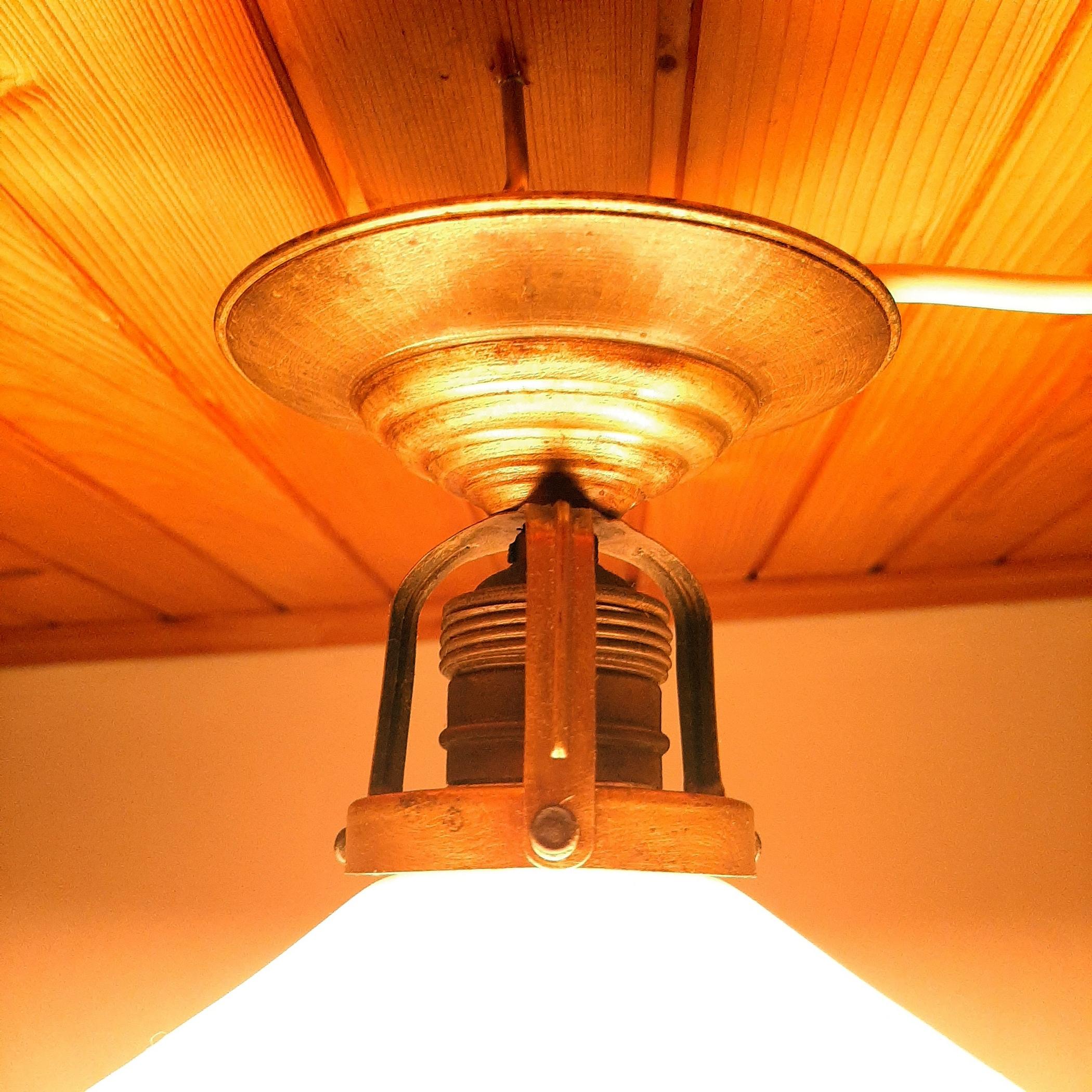 Lampada a sospensione vintage piccola e bianca, Italia, anni '40 in vendita 3