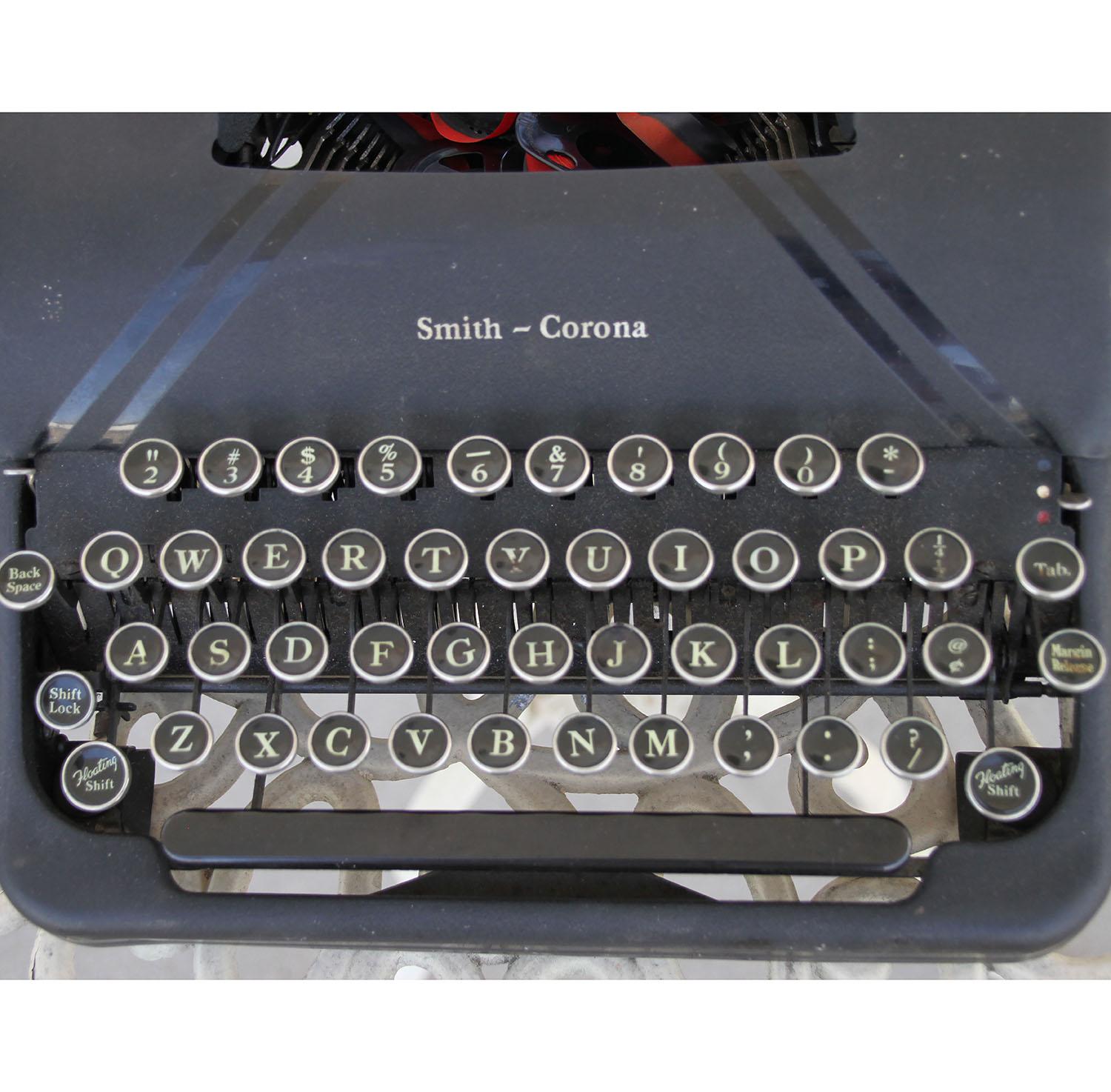 smith corona typewriter with case