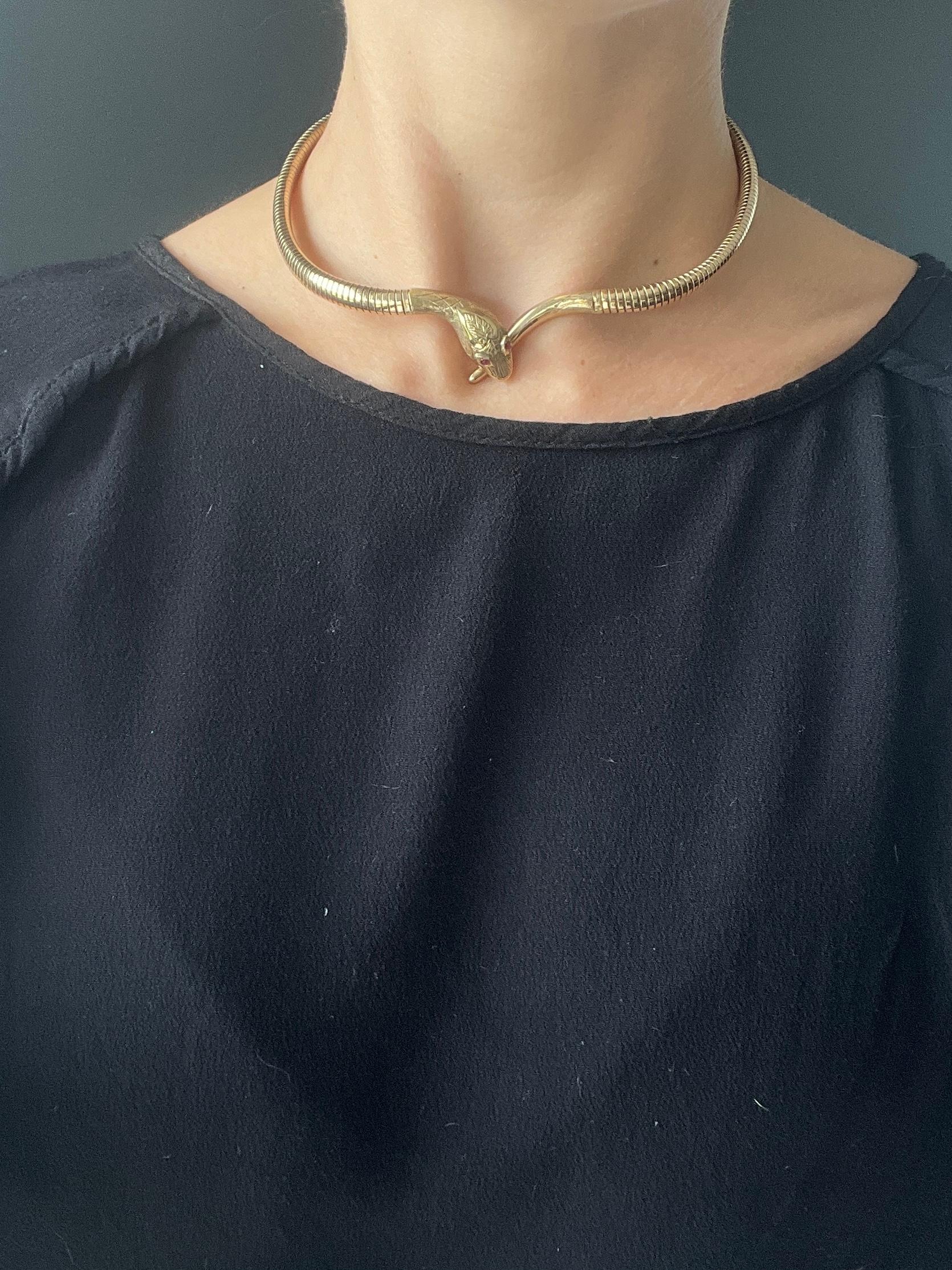 9 carat gold choker necklace