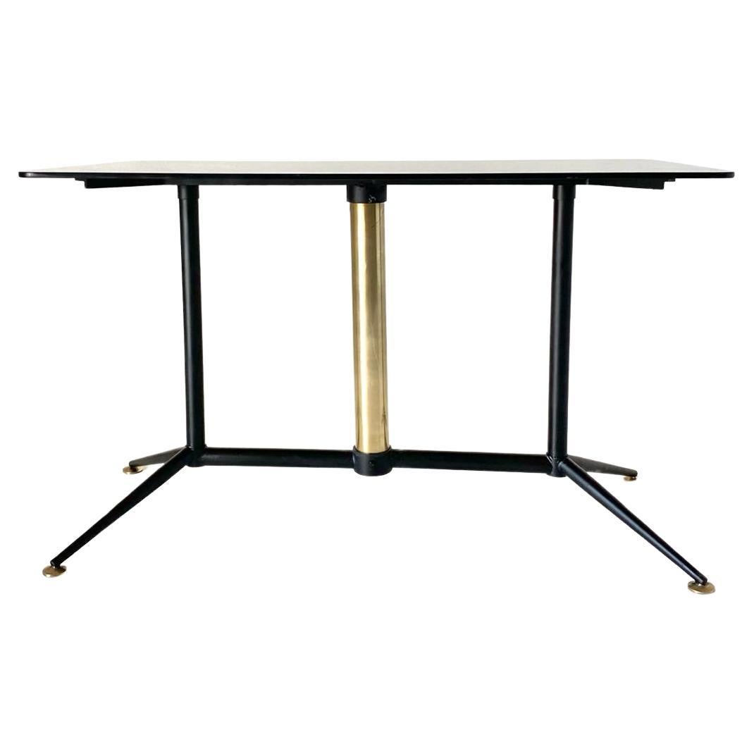 Italian Table basse vintage en verre fumé et laiton, Italie, années 1960 en vente