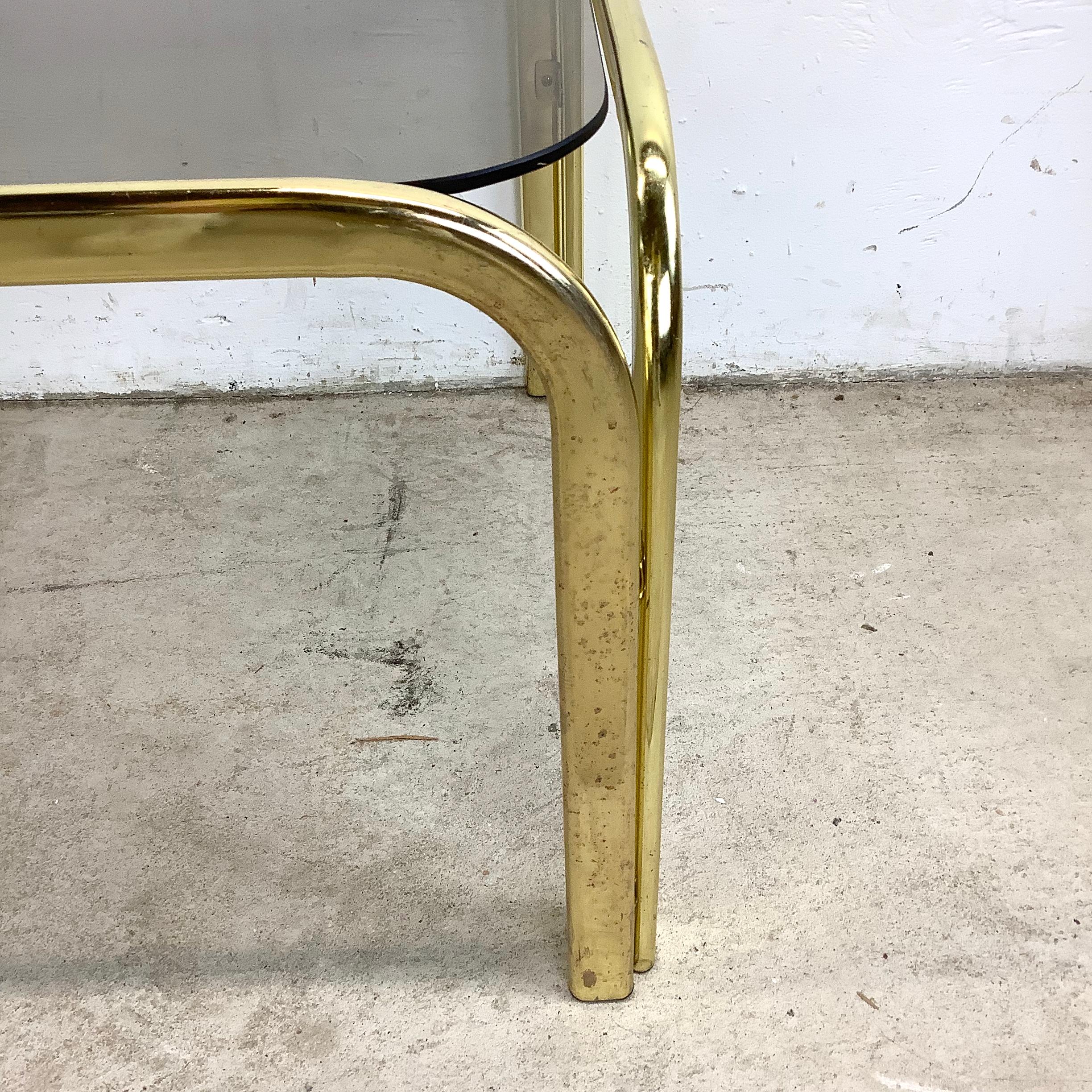 Table basse vintage en verre fumé en vente 2