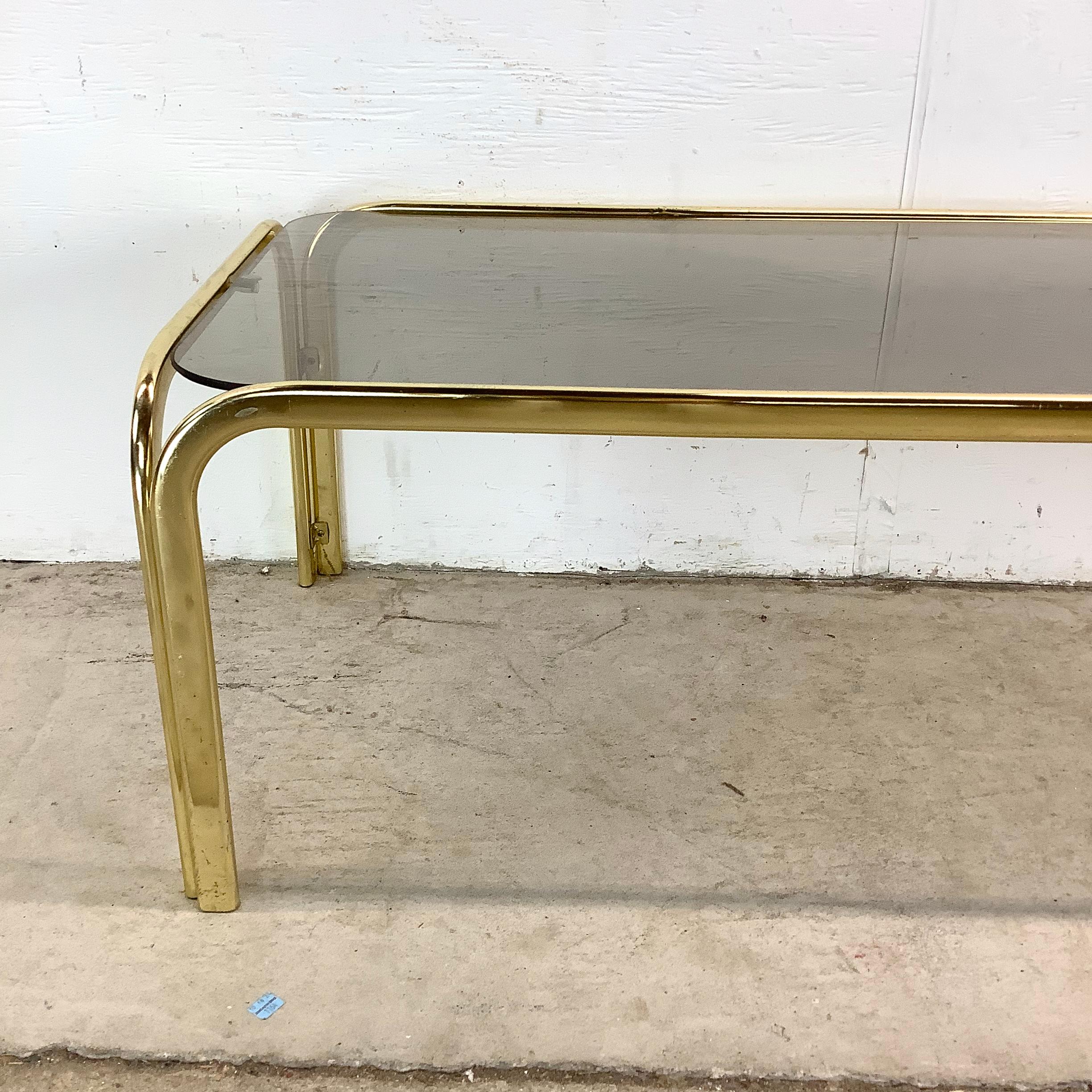 Table basse vintage en verre fumé Bon état - En vente à Trenton, NJ