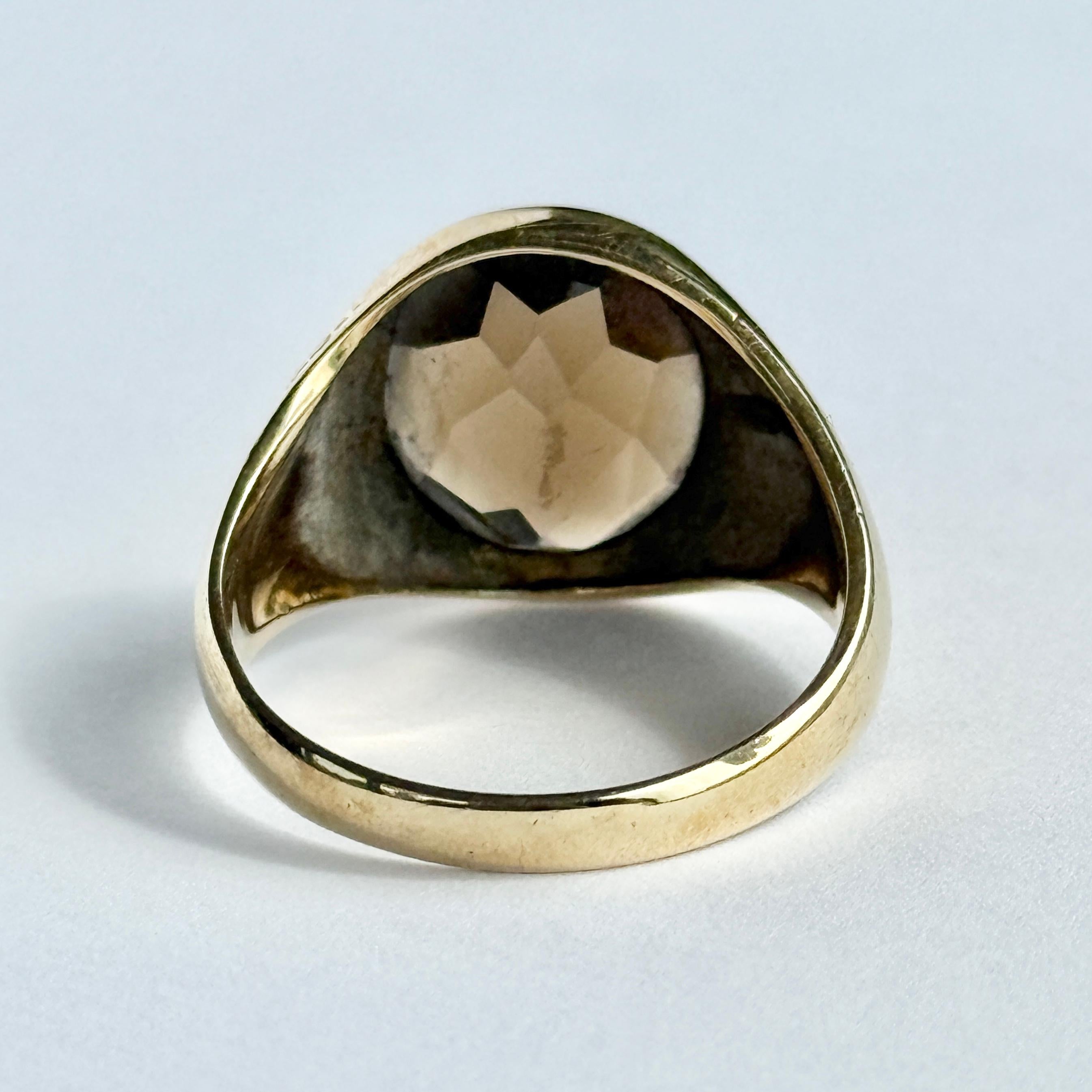 Anillo de sello vintage de cuarzo ahumado y oro de 14 quilates en Bueno estado para la venta en Chipping Campden, GB