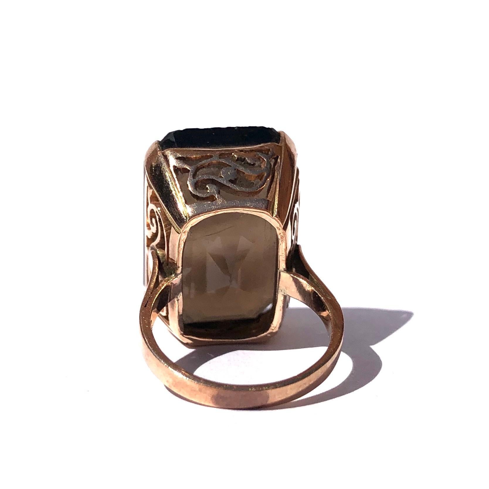 Modern Vintage Smokey Quartz and 9 Carat Gold Cocktail Ring For Sale