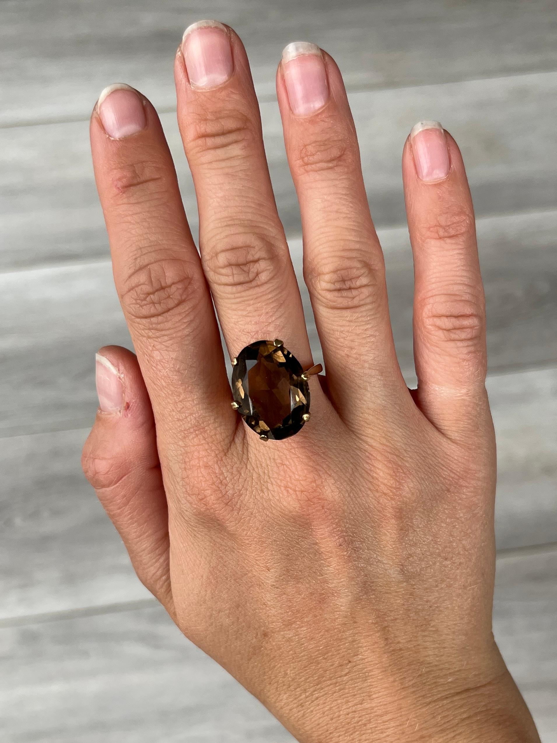 Modern Vintage Smokey Quartz and 9 Carat Gold Cocktail Ring For Sale