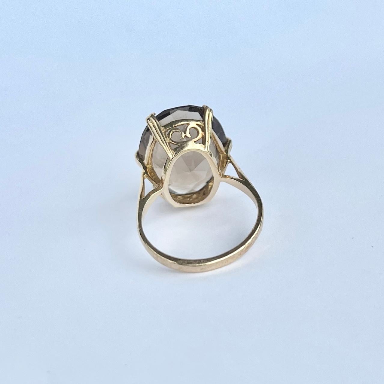 Oval Cut Vintage Smokey Quartz and 9 Carat Gold Cocktail Ring For Sale