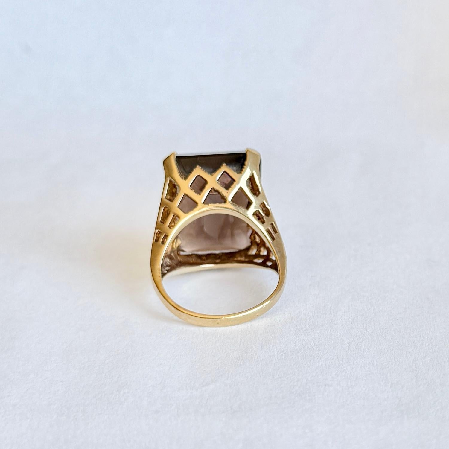 Vintage Smokey Quartz and 9 Carat Gold Cocktail Ring In Good Condition For Sale In Chipping Campden, GB