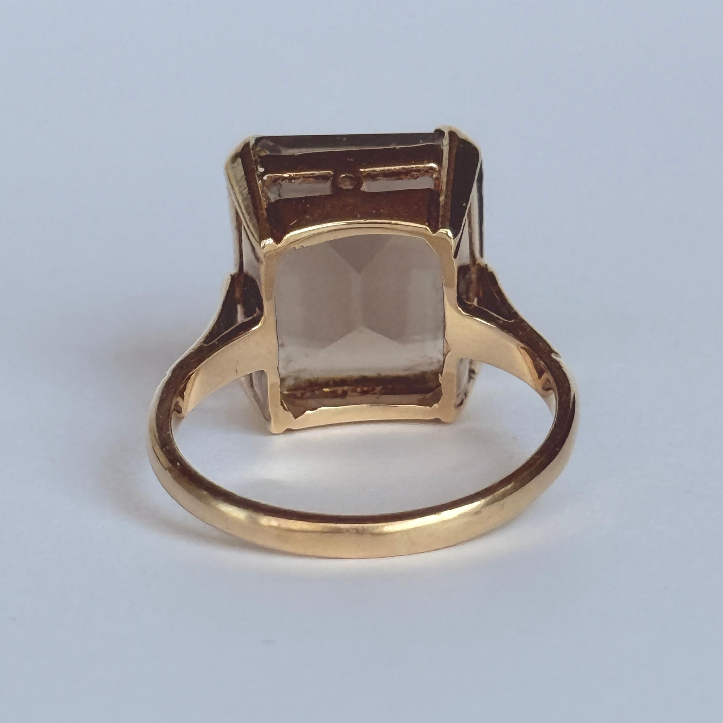 Anillo de cóctel vintage de cuarzo ahumado y oro de 9 quilates en venta 1