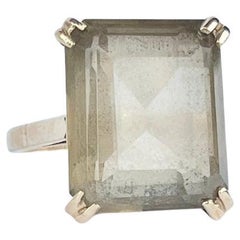 Anello da cocktail vintage in quarzo fumé e oro 9 carati