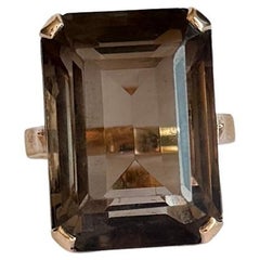 Cocktail-Ring aus Rauchquarz und 9 Karat Gold