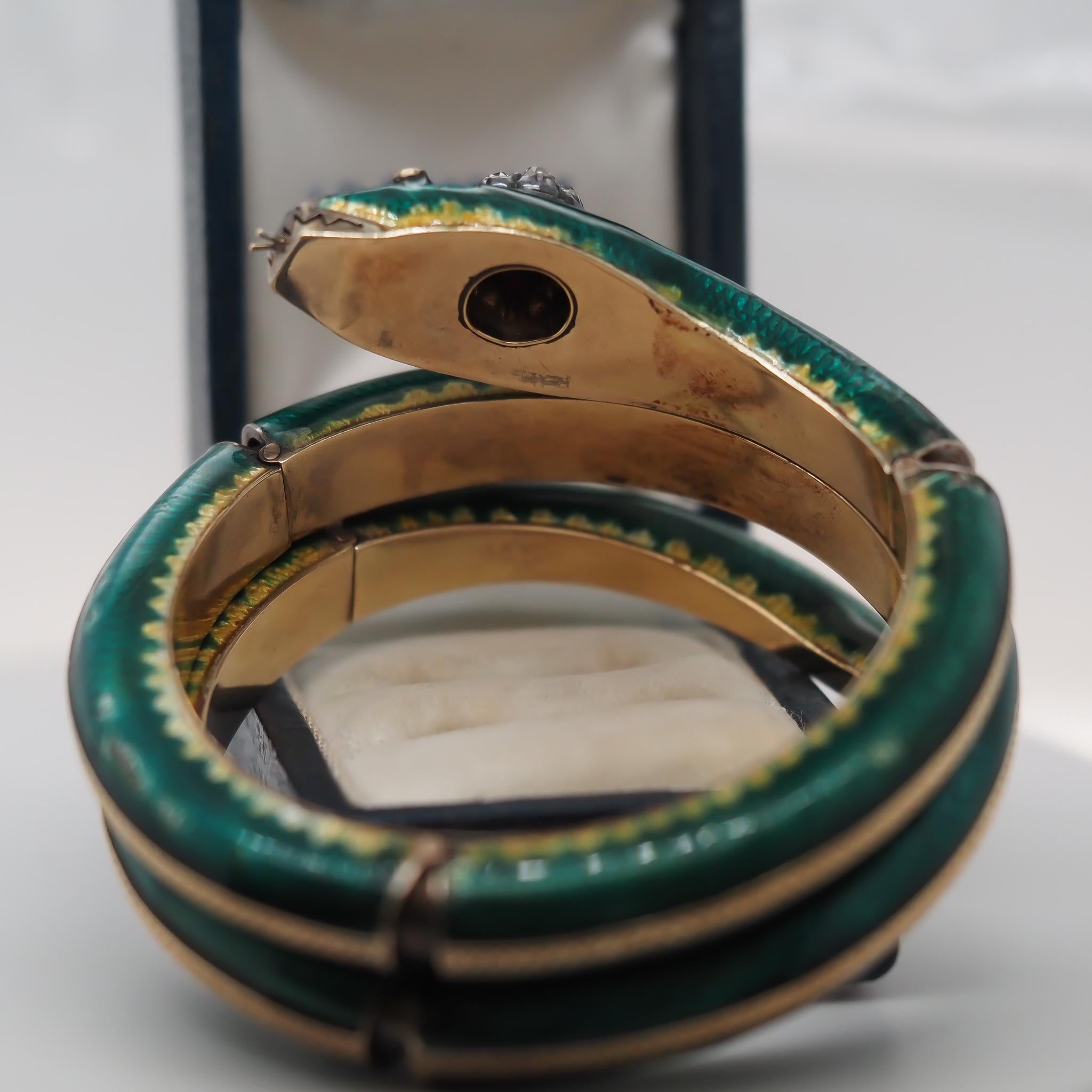 Bracciale vintage a forma di serpente con occhi di rubino e testa di diamante Old Mine in vendita 2
