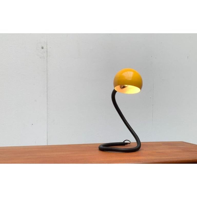 Lampe à poser vintage serpent-cobra, 1970 en vente 1