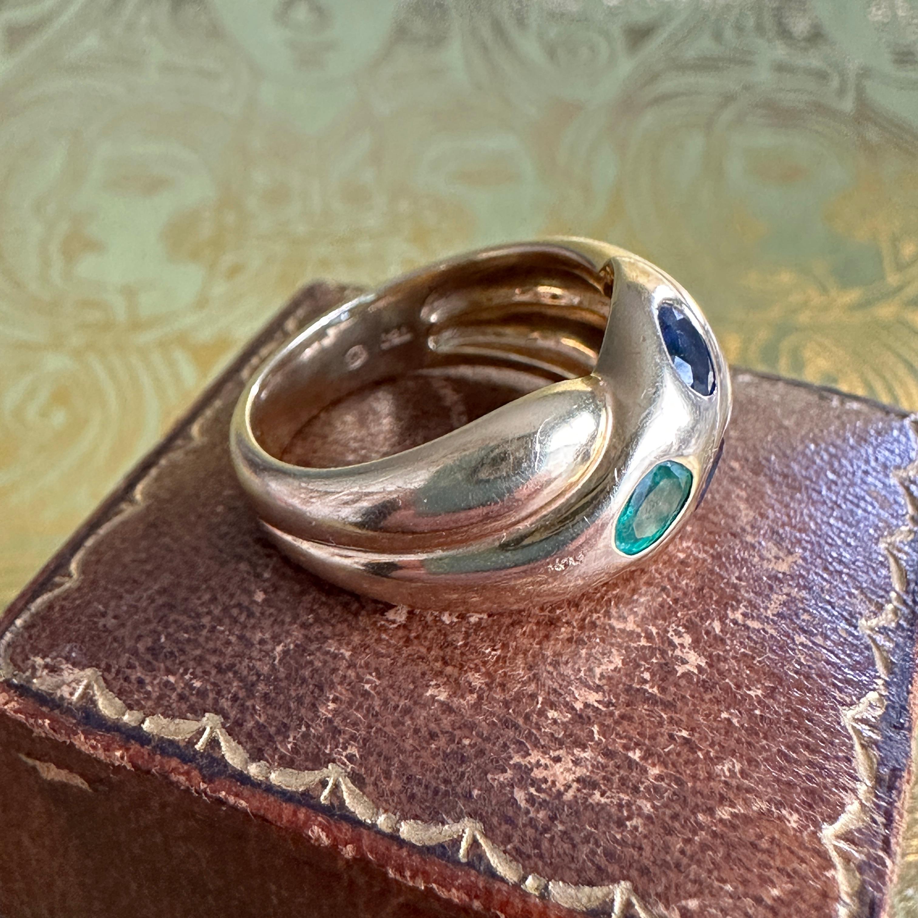 Vintage Snake Ring 18K Gold Emerald Sapphire For Sale 9