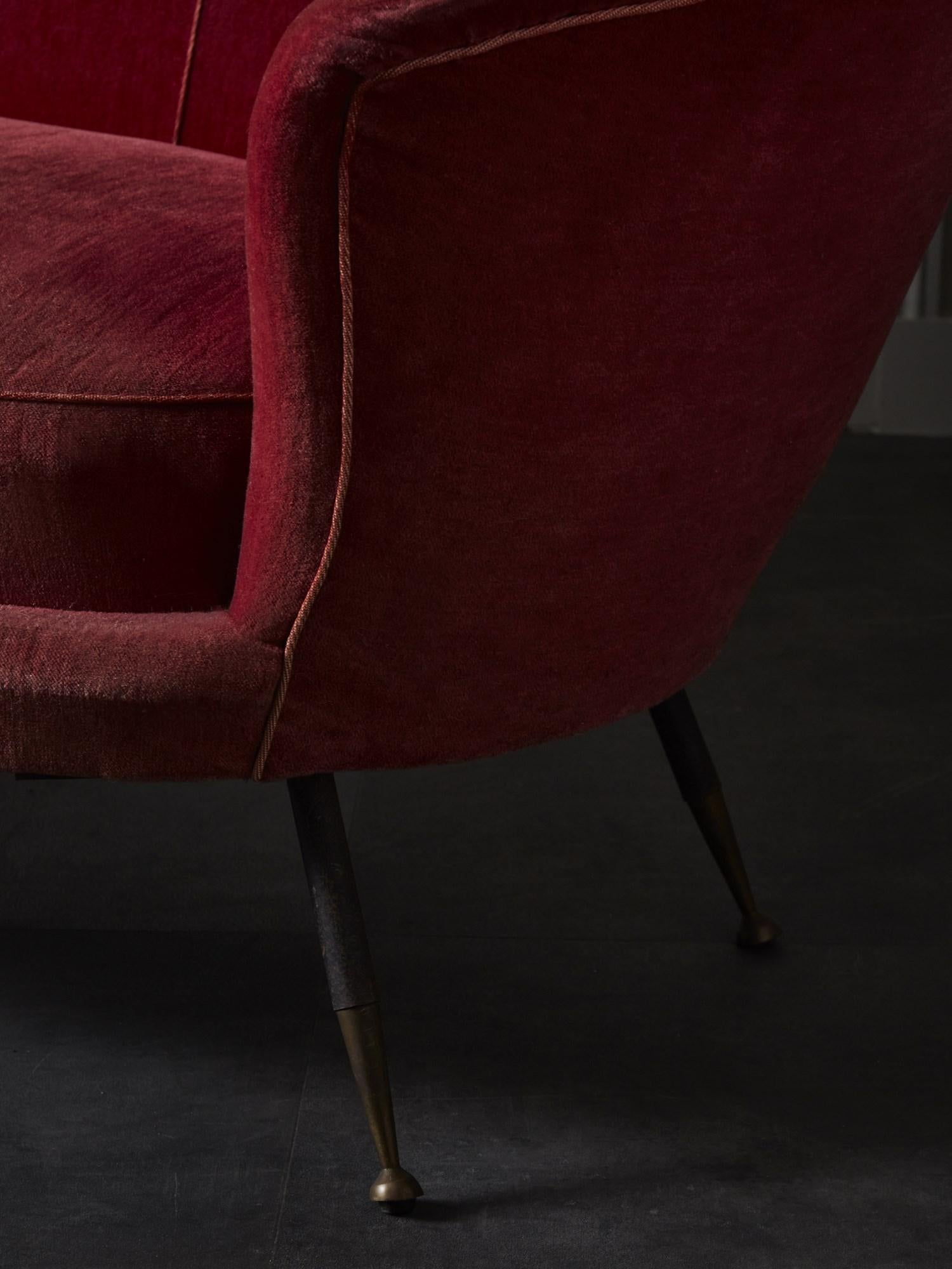 Vintage-Sofa zu Kostbarem Preis (Metall) im Angebot