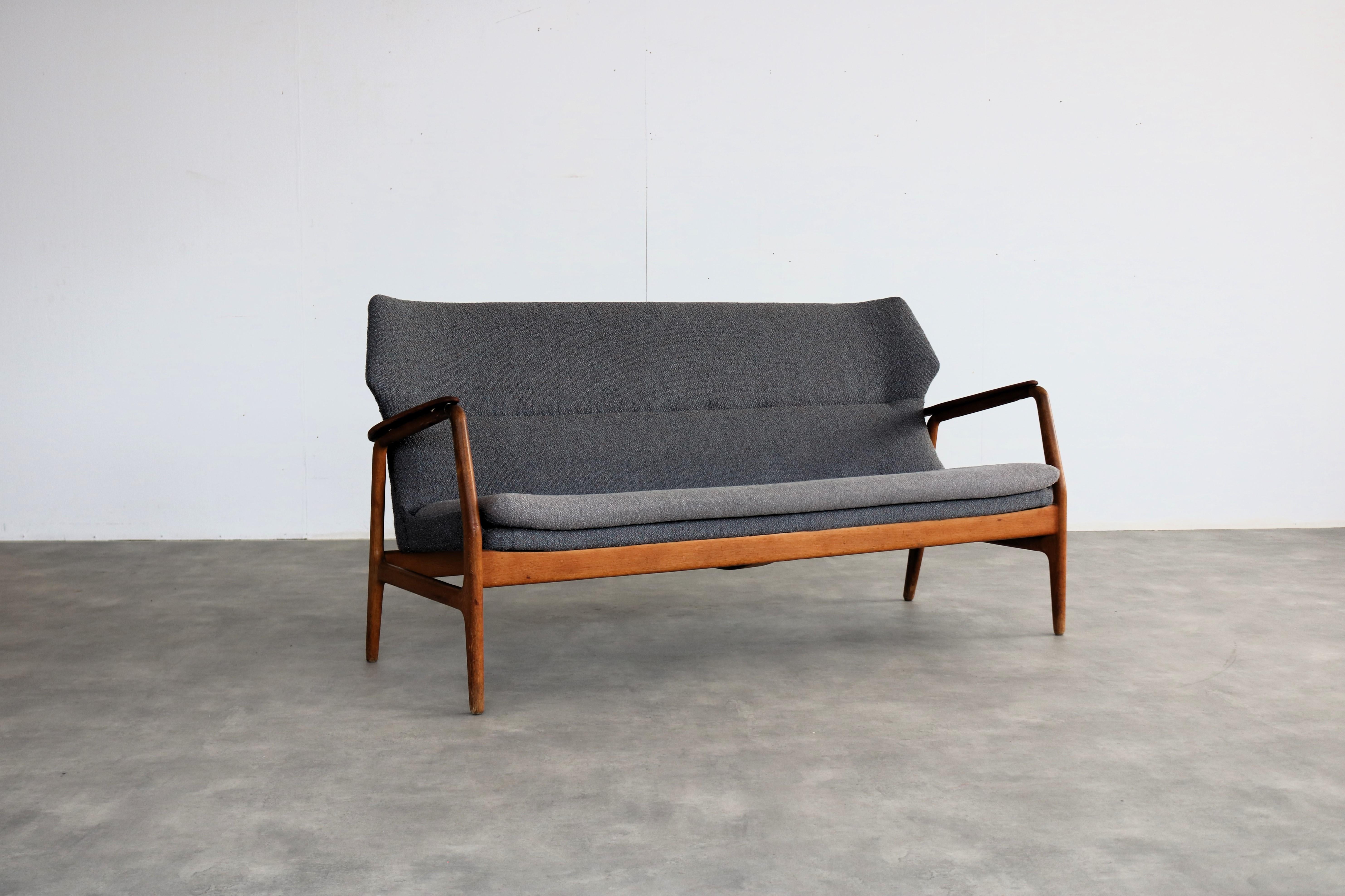 vintage sofa  bank  60s  Bovenkamp

period  60's
design  Arnold Madsen & Henry Schubel  Bovenkamp  The Netherlands
condition  good  light signs of use/wear 
size  86 x 165 x 70 (hxwxd) seat height 41 cm; 

details  teak; oak; upholstery; matching