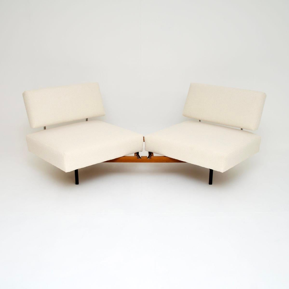Mid-20th Century Vintage Sofa Bed by Wilhelm Knoll