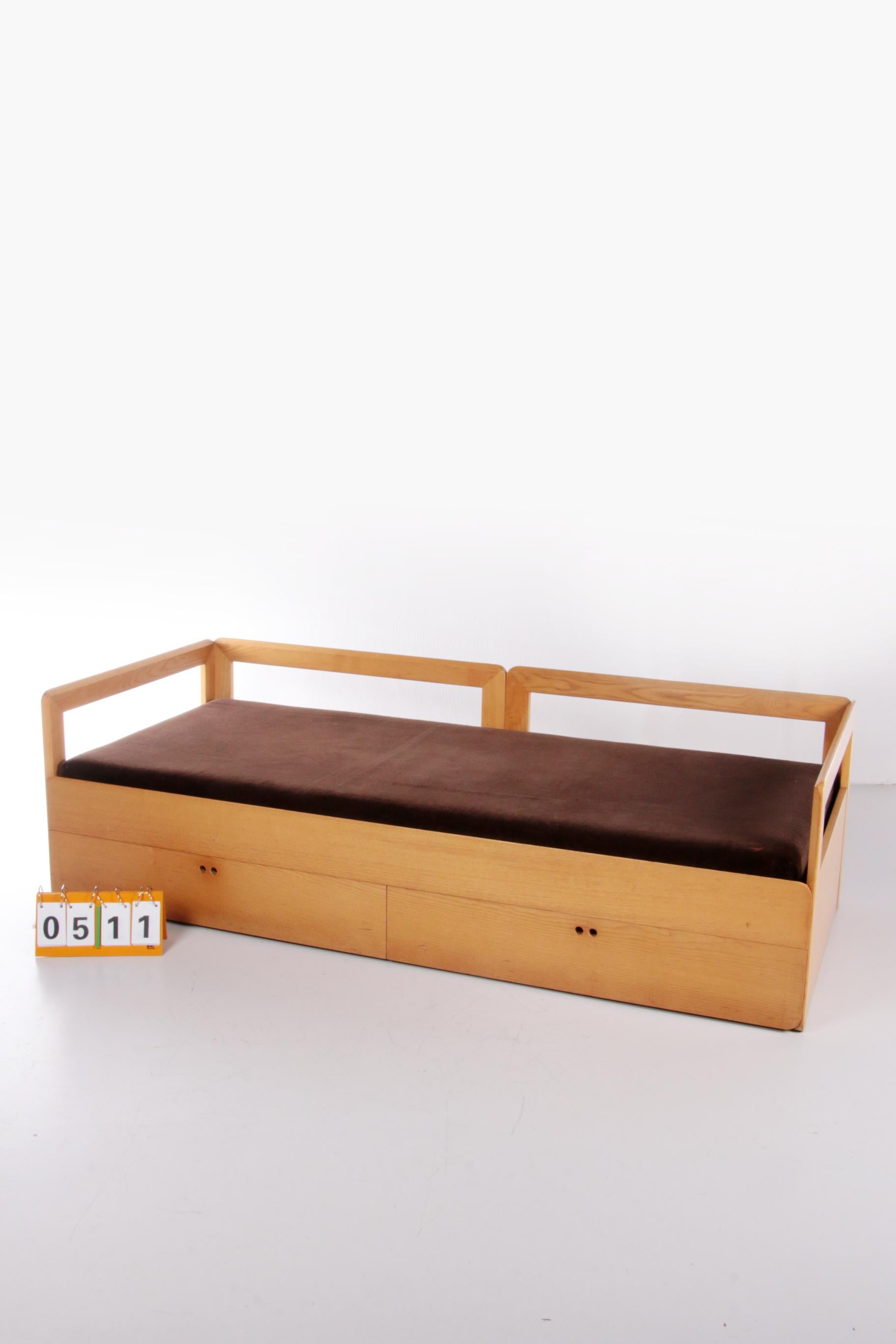 Mid-Century Modern Vintage Sofa Bed Derk-jan Devries 1980s, Italy For Sale