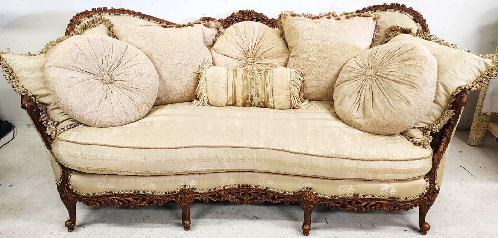 Offering One Of Our Recent Palm Beach Estate Fine Furniture Acquisitions Of A 
Really Stunning Vintage Sofa Carved Walnut Gilt by CAROL HICKS BOLTON for EJ VICTOR
Includes the original matching throw pillows from Carol Hicks Bolton.

Wonderful