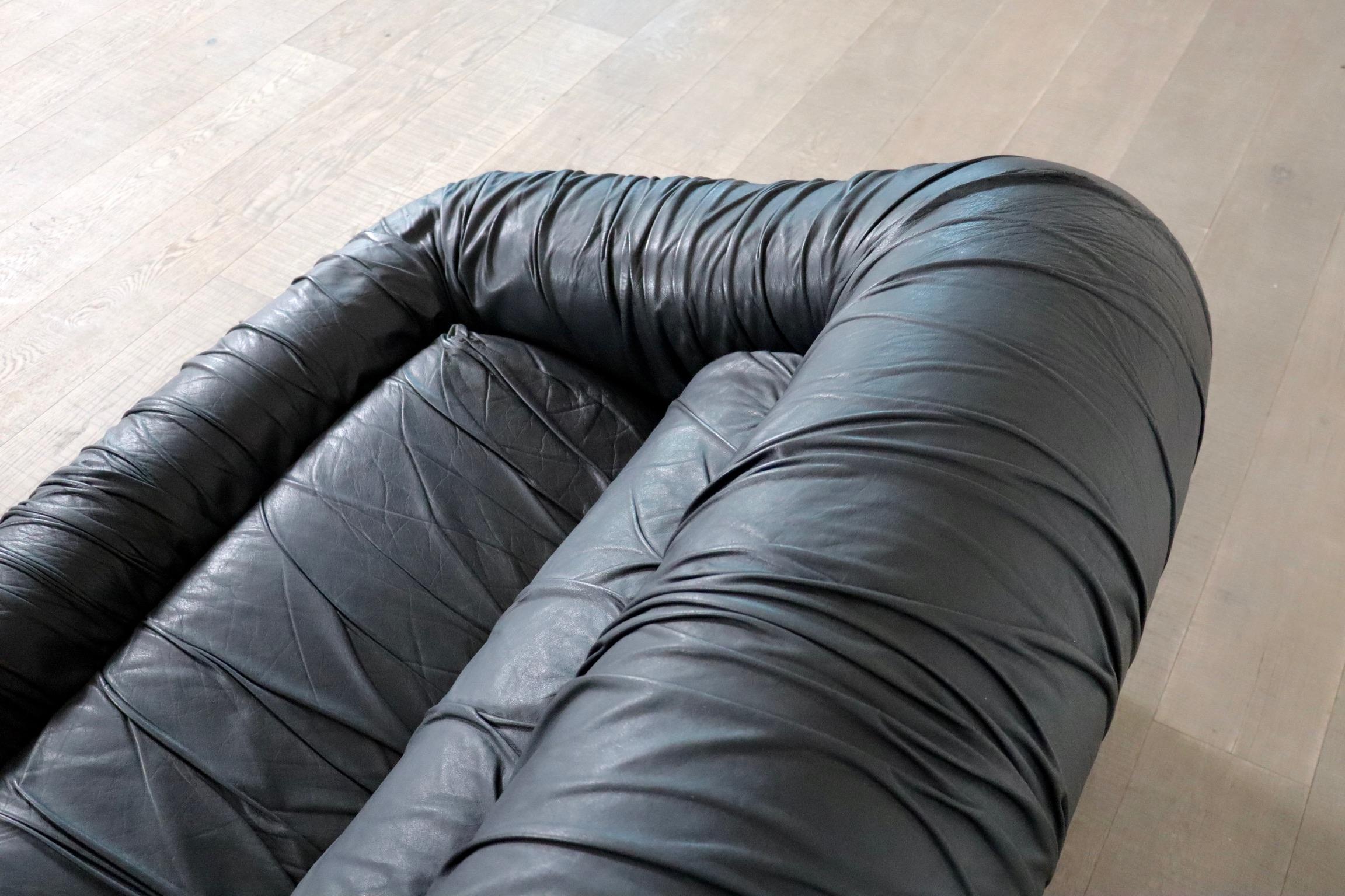 Vintage Sofa By De Pas D’Urbino & Lomazzi In Black Leather For Dall’Oca, 1970s In Good Condition For Sale In ABCOUDE, UT