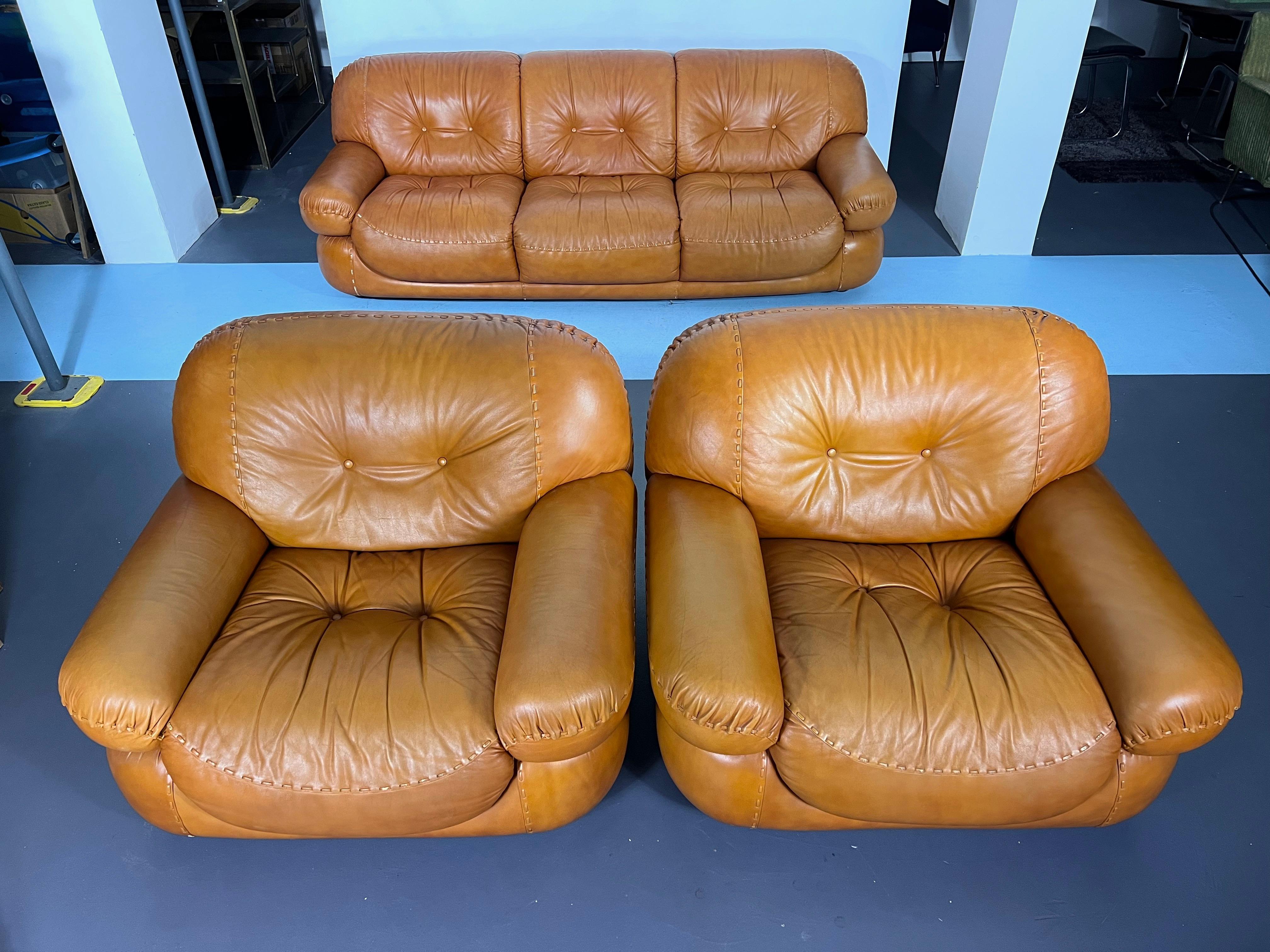 Vintage Sofa Set in Cognac Leather by Sapporo for Mobil Girgi, Italy, 1970s For Sale 5