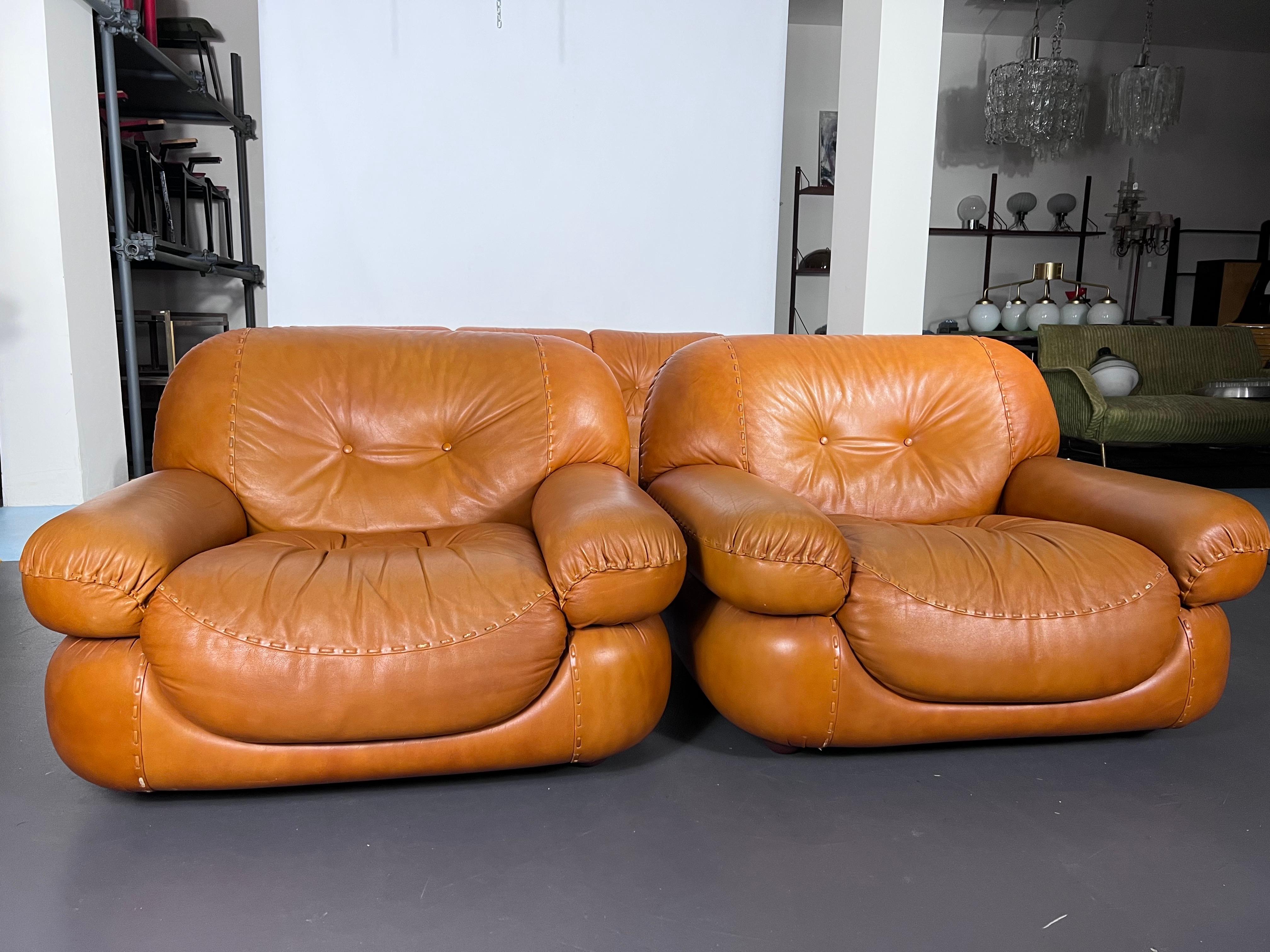 Vintage Sofa Set in Cognac Leather by Sapporo for Mobil Girgi, Italy, 1970s For Sale 7