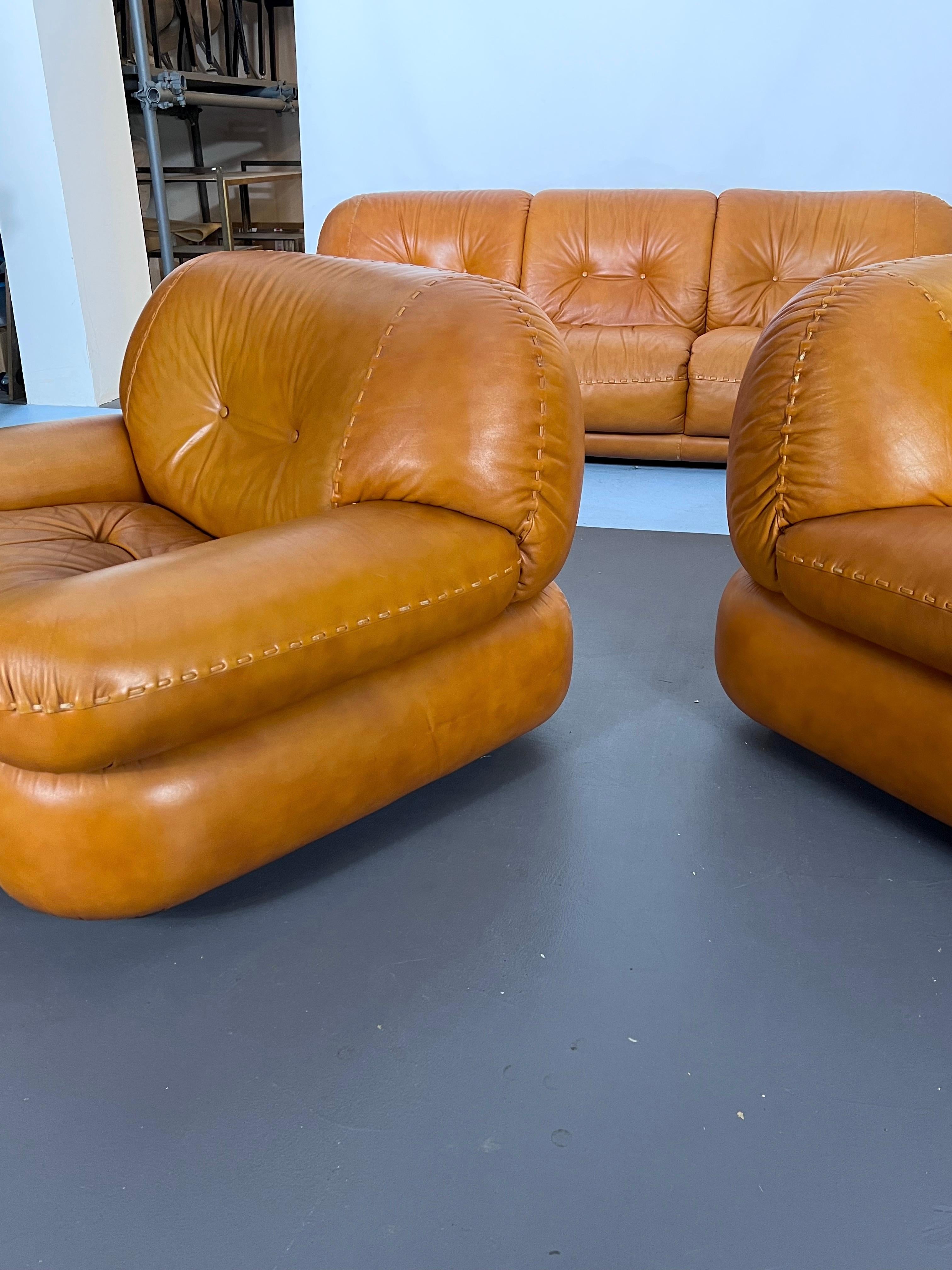 Vintage Sofa Set in Cognac Leather by Sapporo for Mobil Girgi, Italy, 1970s For Sale 2